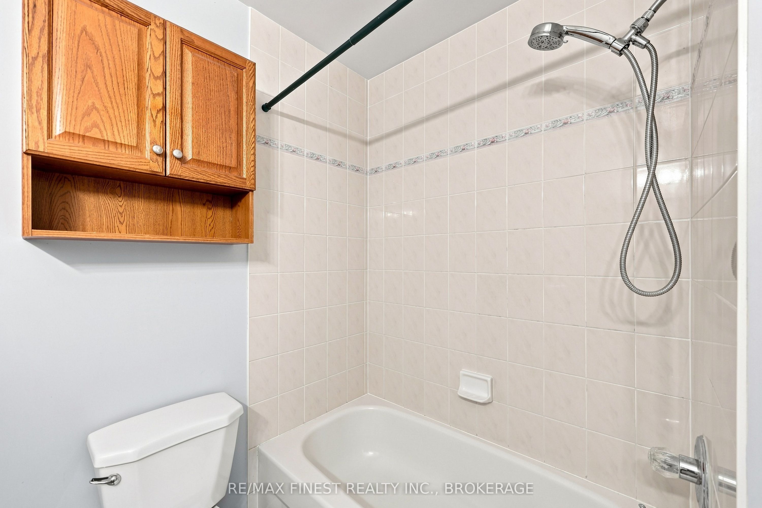 416 Sheila Court Property Photo 32