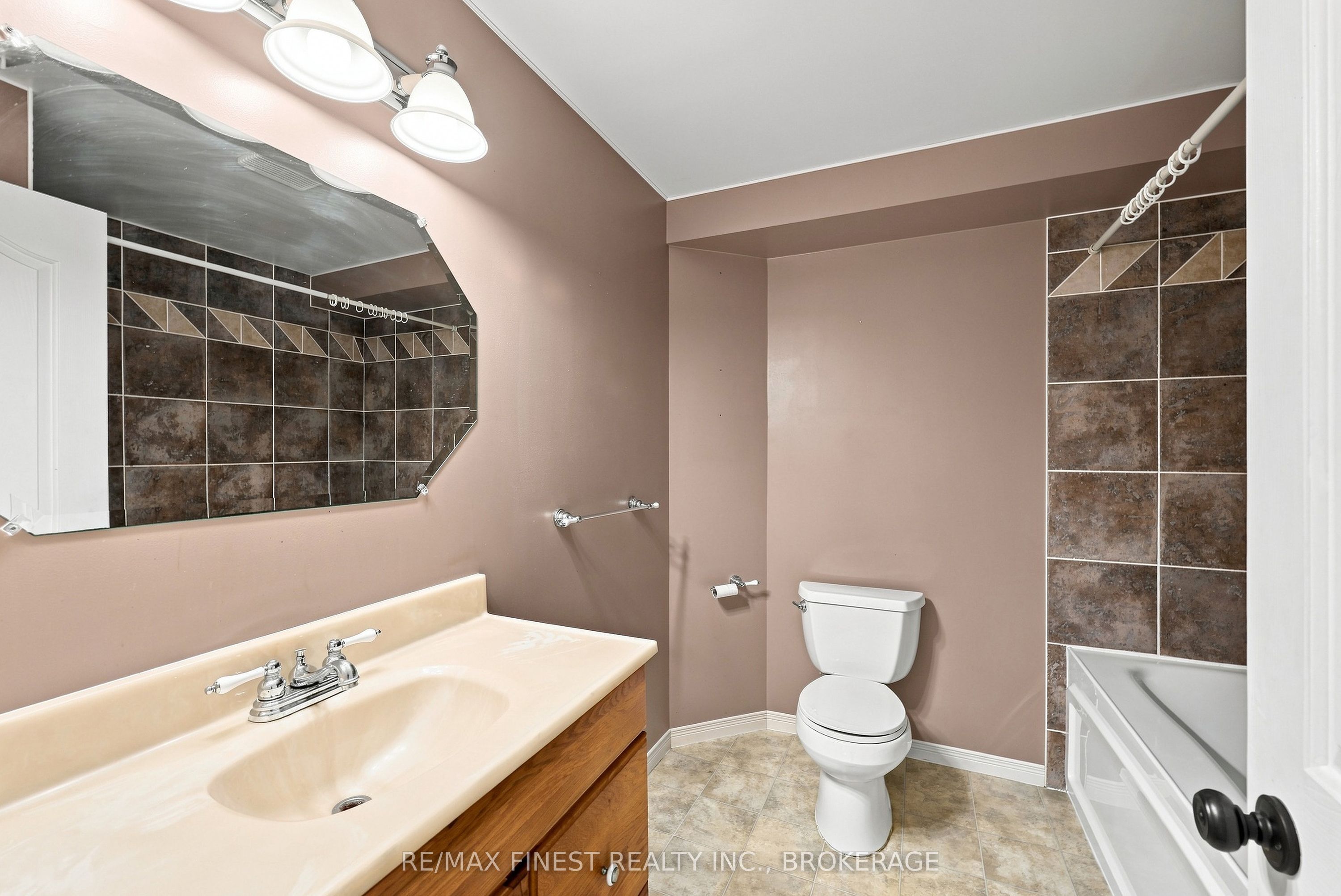 416 Sheila Court Property Photo 44