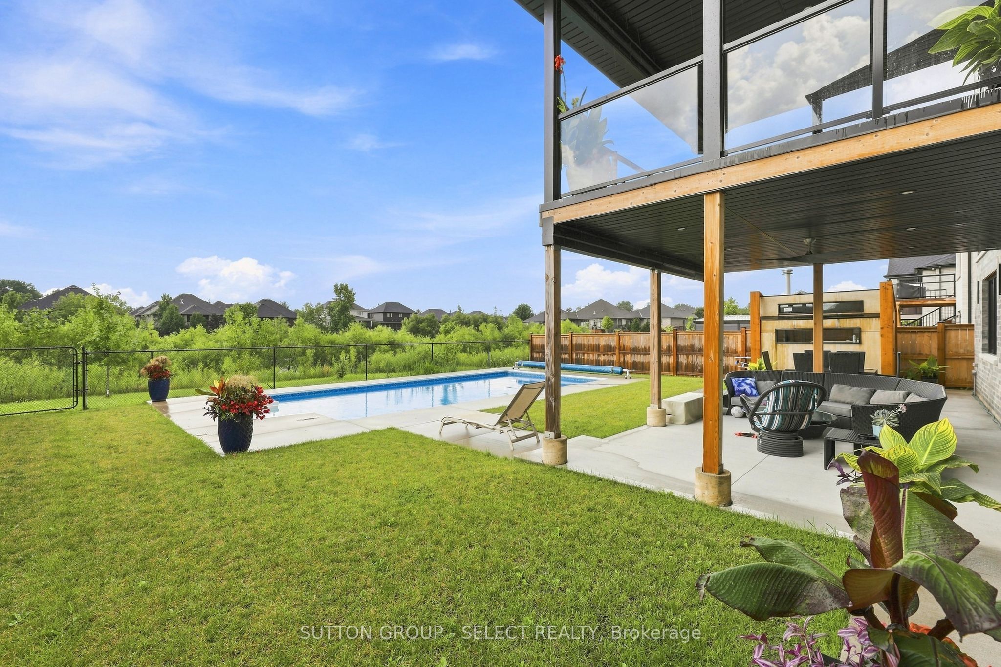 17 Arrowwood Path Property Photo 7