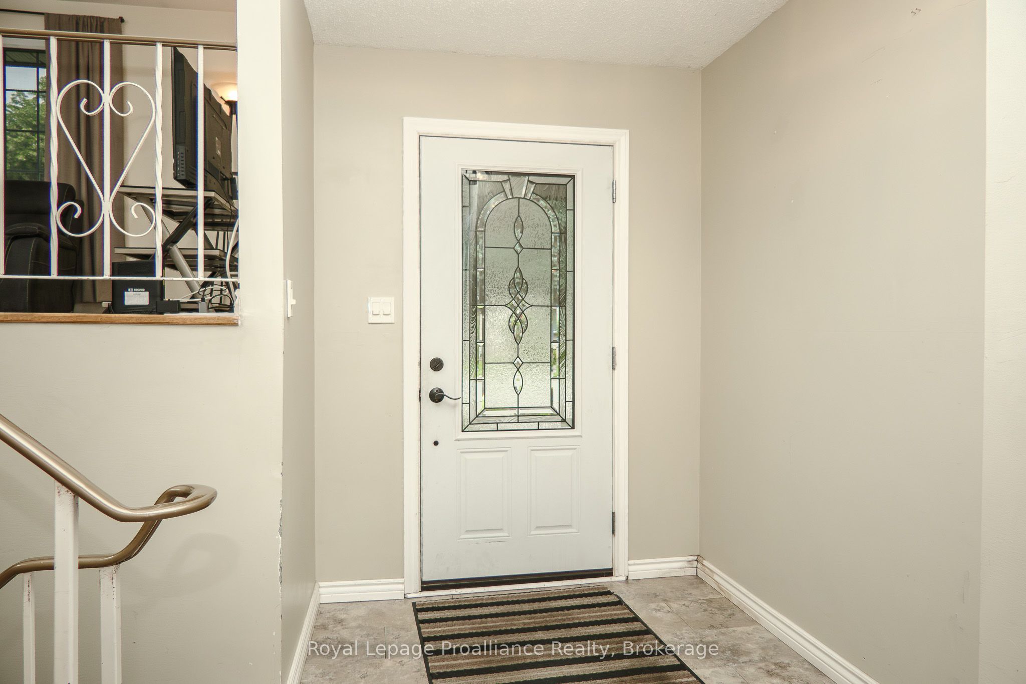 5 Van Alstine Drive Property Photo 8
