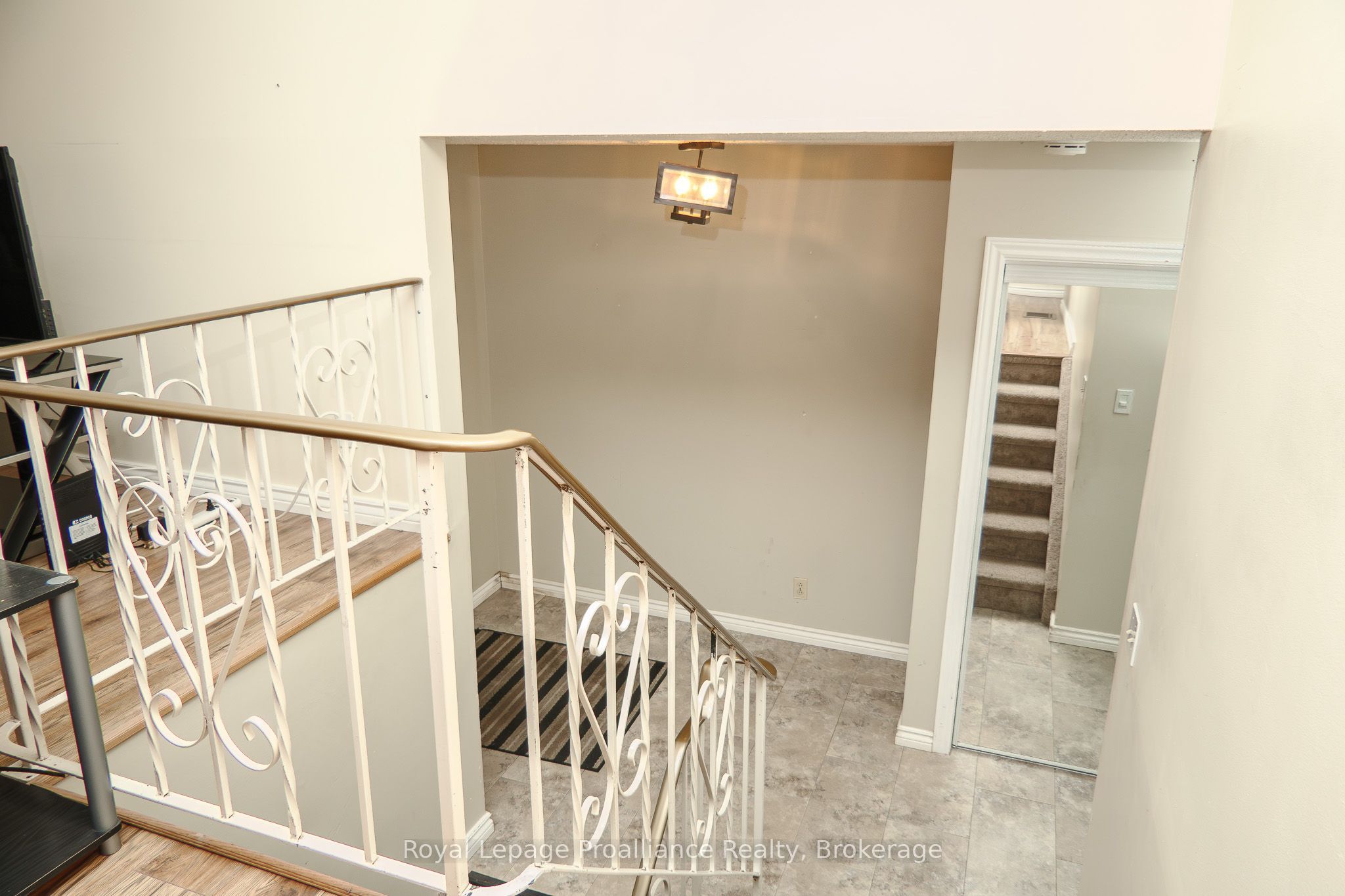 5 Van Alstine Drive Property Photo 10