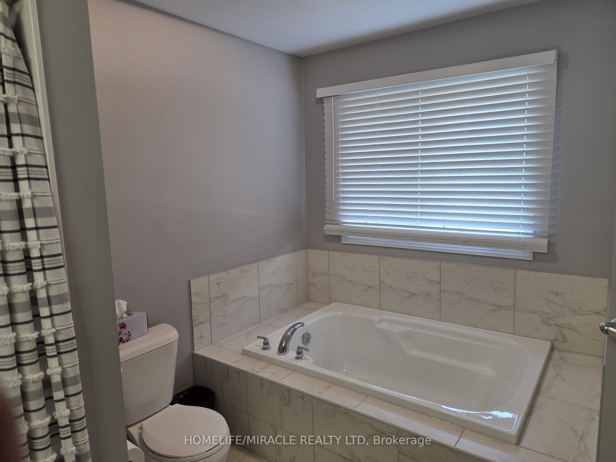 20 Esther Crescent Property Photo 9