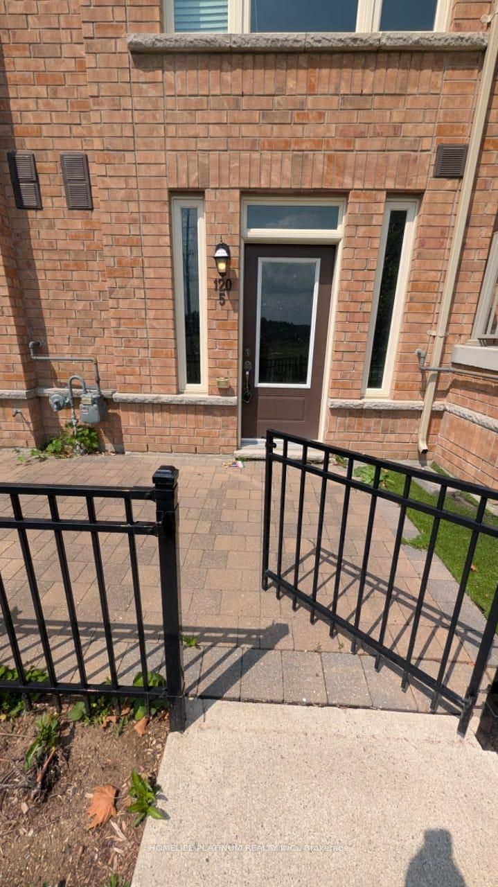 120 Watson Parkway 5 Property Photo 2