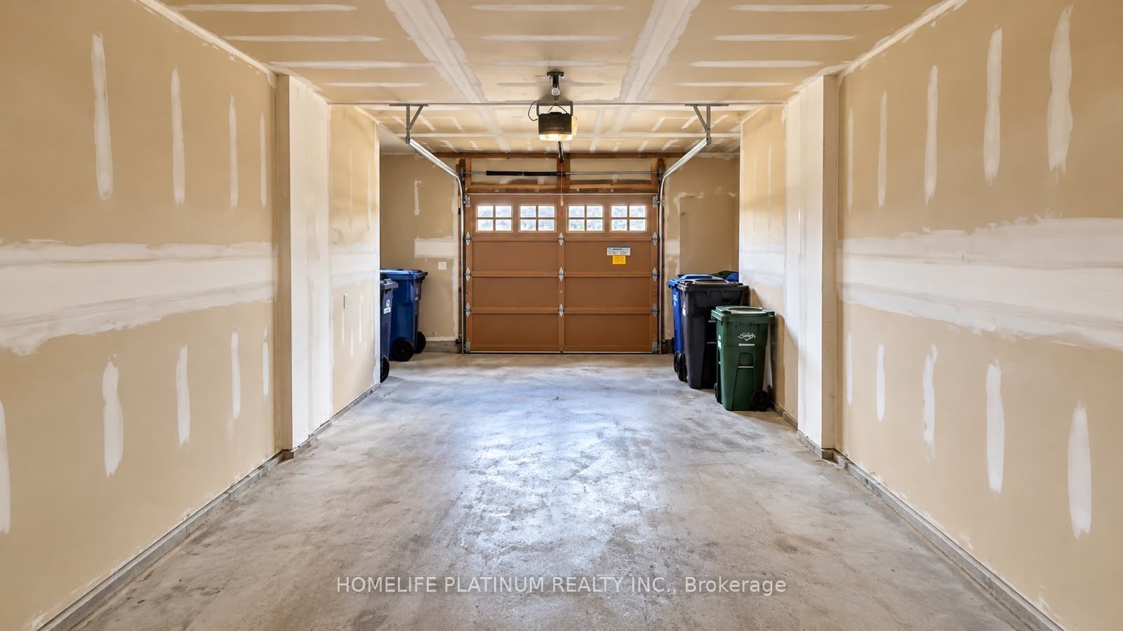 120 Watson Parkway 5 Property Photo 2