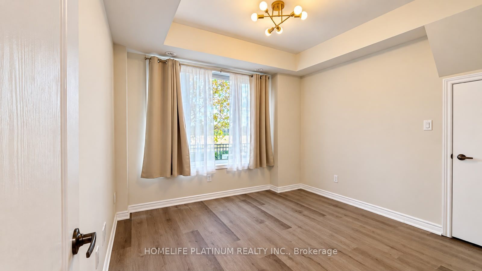 120 Watson Parkway 5 Property Photo 18