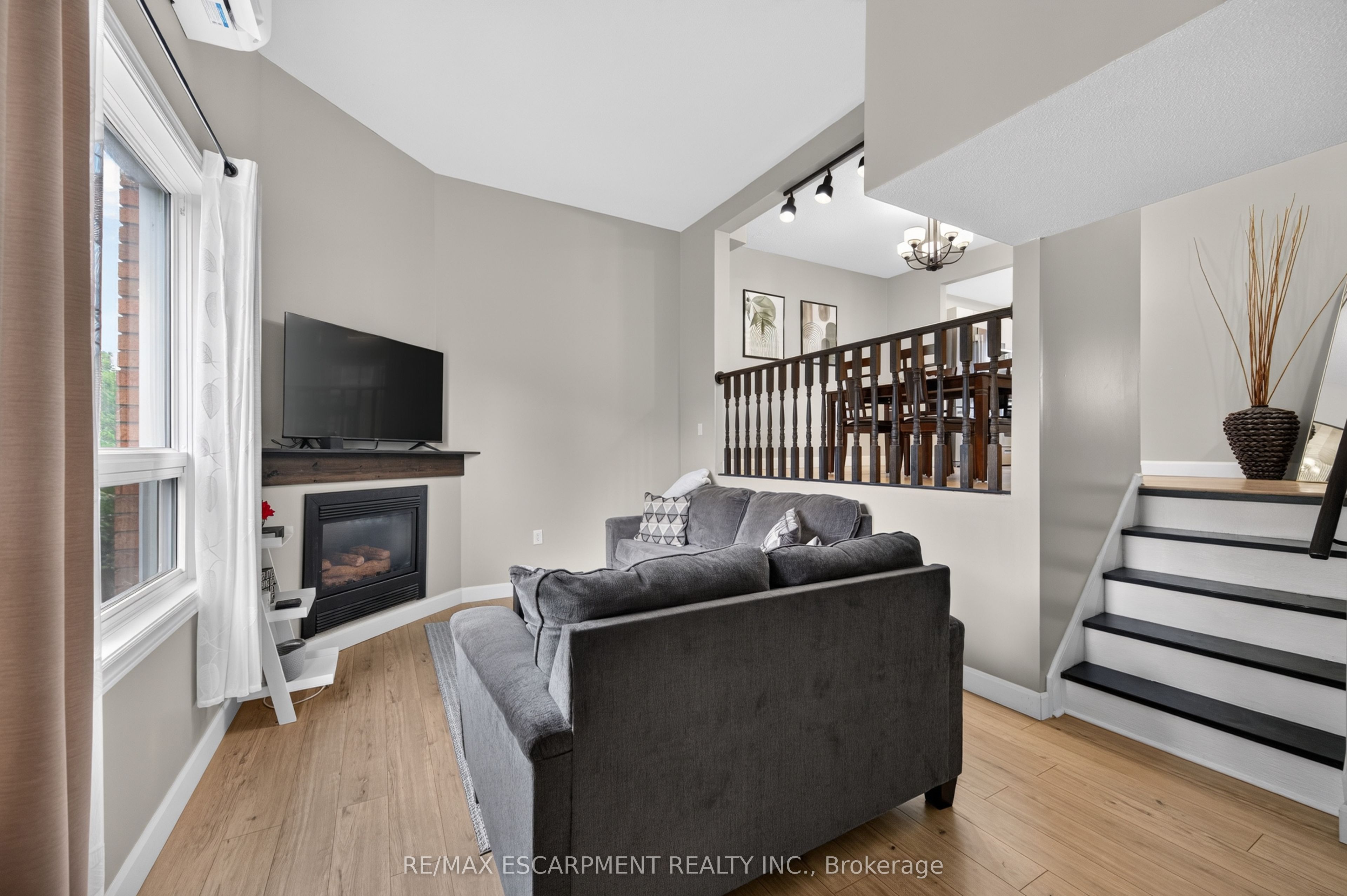 23 Rosedale Court Property Photo 6