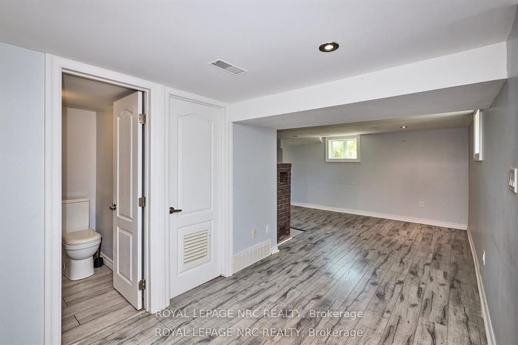 557 Geneva Street Property Photo 37