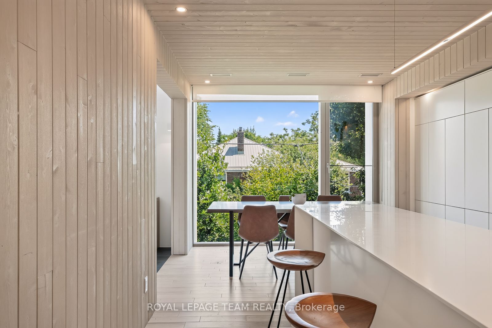 142 Ivy Crescent 2 Property Photo 10