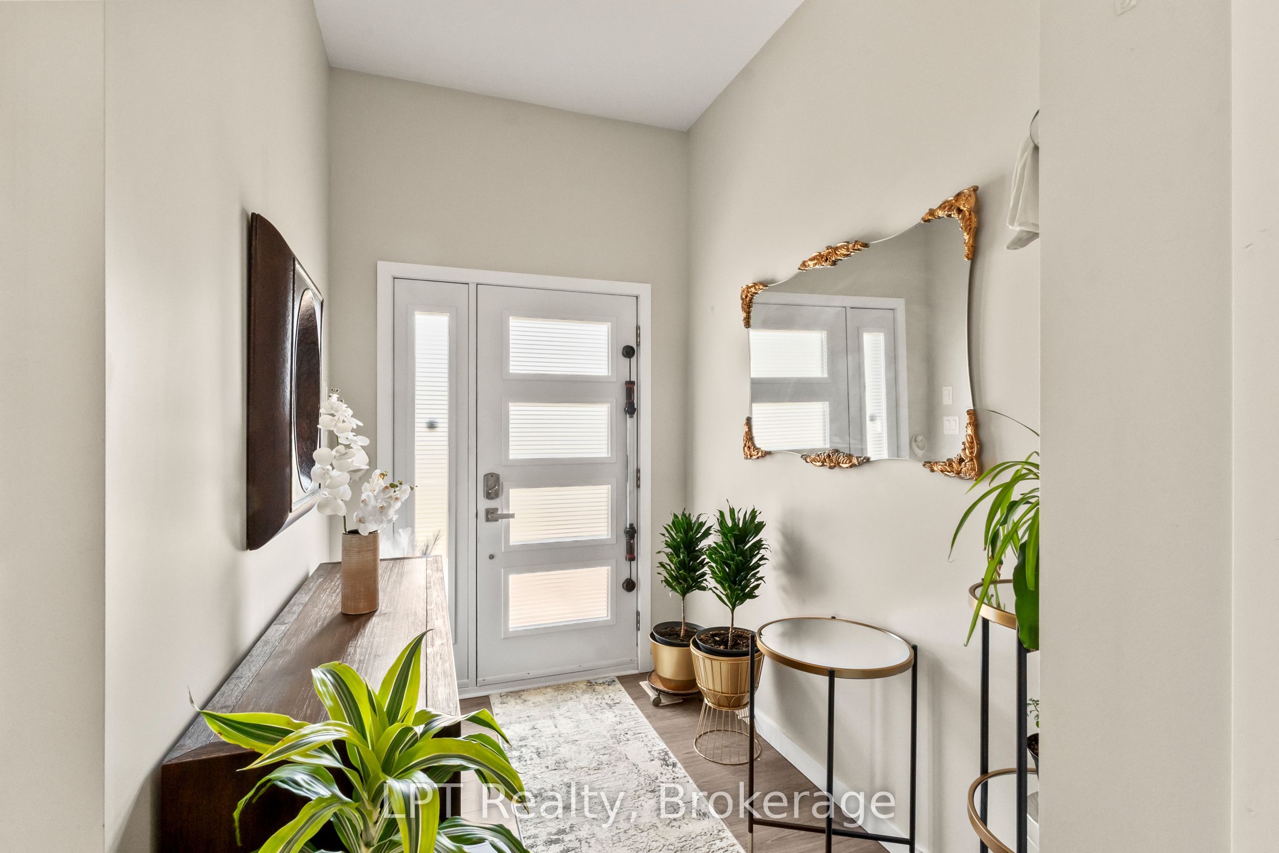 61 Pinewood Boulevard Property Photo 8