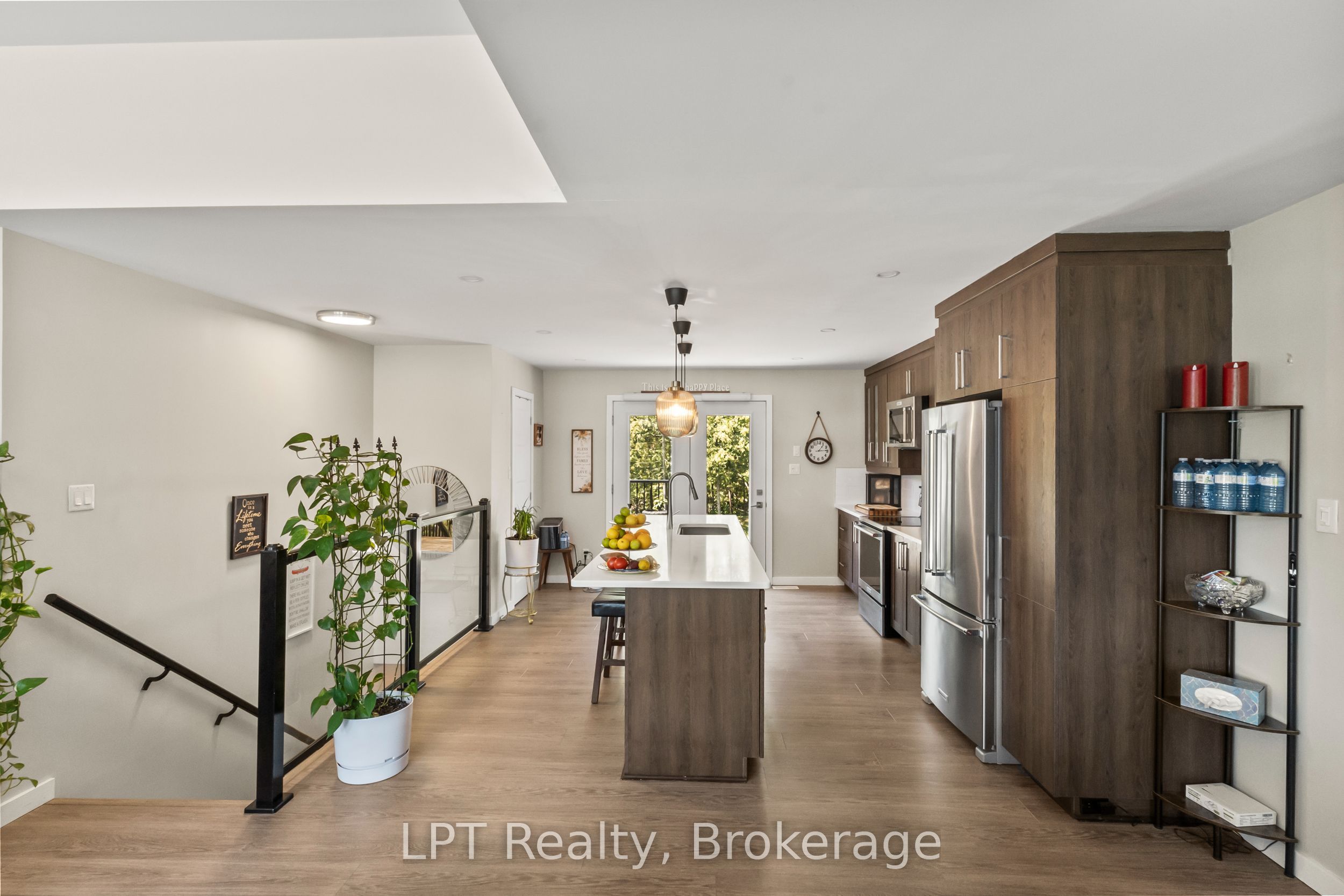 61 Pinewood Boulevard Property Photo 13