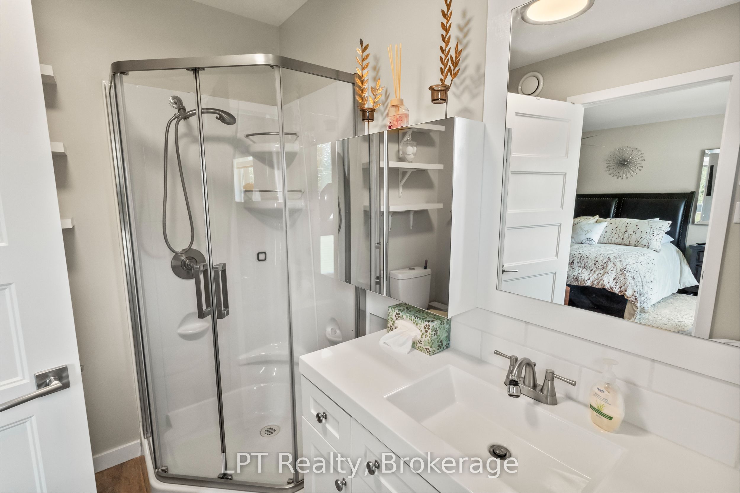 61 Pinewood Boulevard Property Photo 22