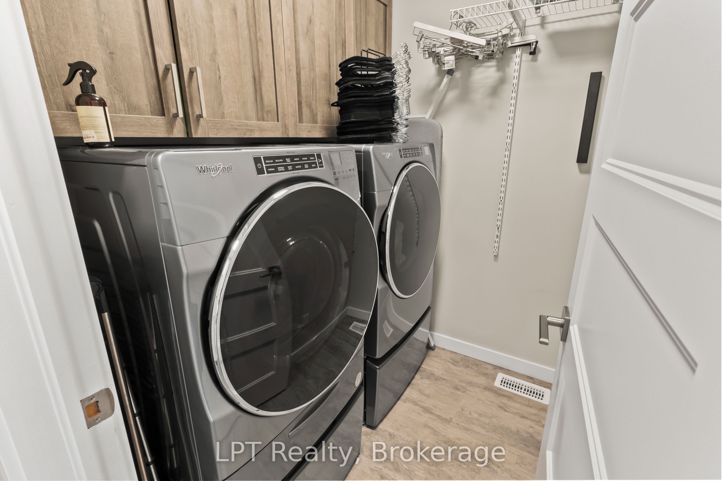 61 Pinewood Boulevard Property Photo 24