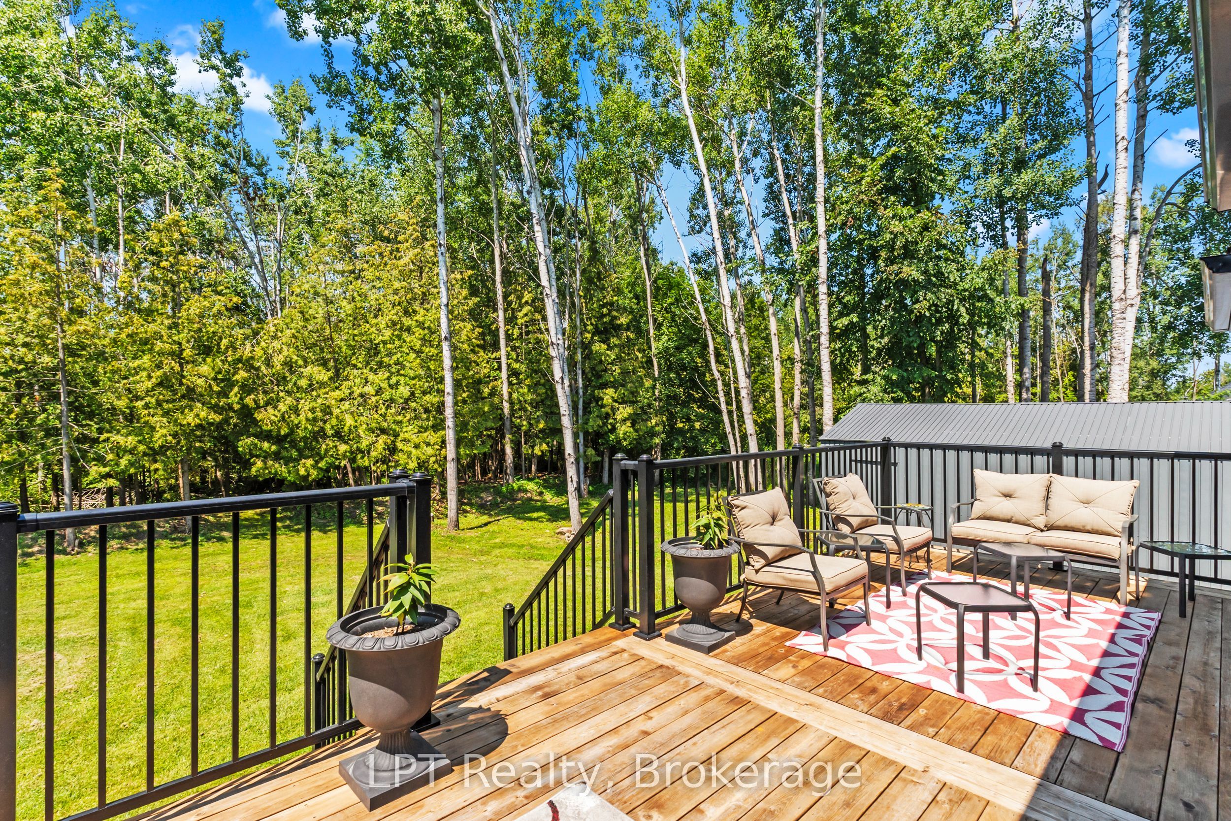 61 Pinewood Boulevard Property Photo 42