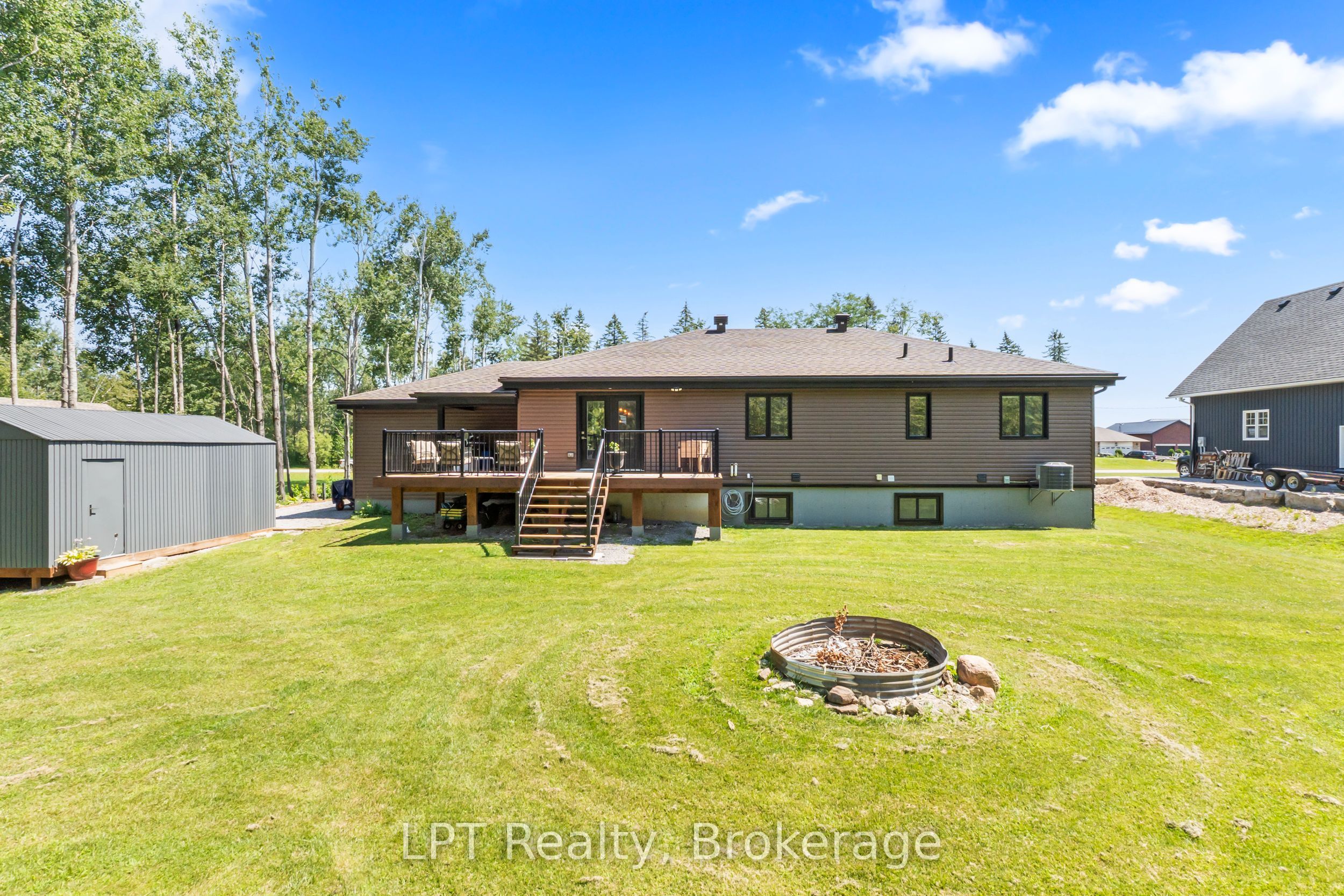 61 Pinewood Boulevard Property Photo 47