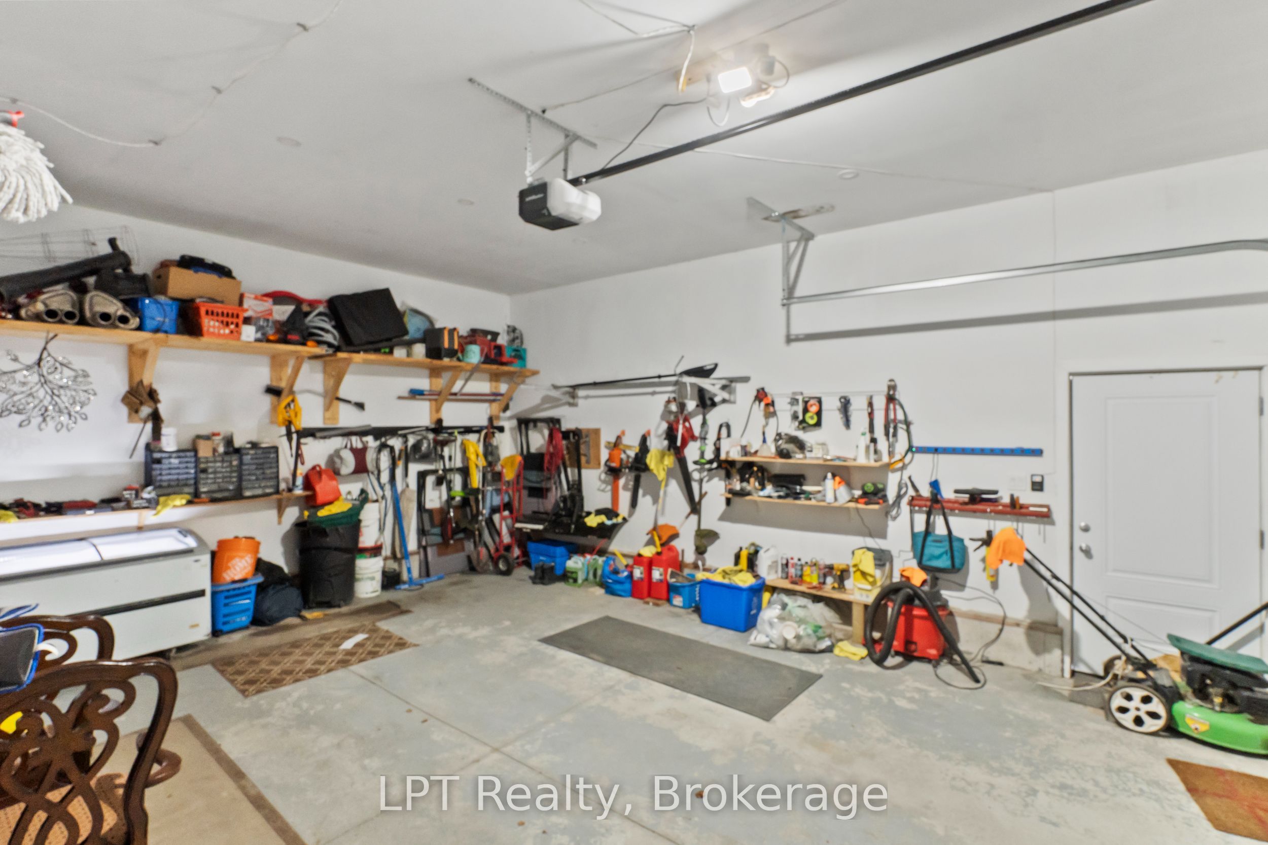 61 Pinewood Boulevard Property Photo 48