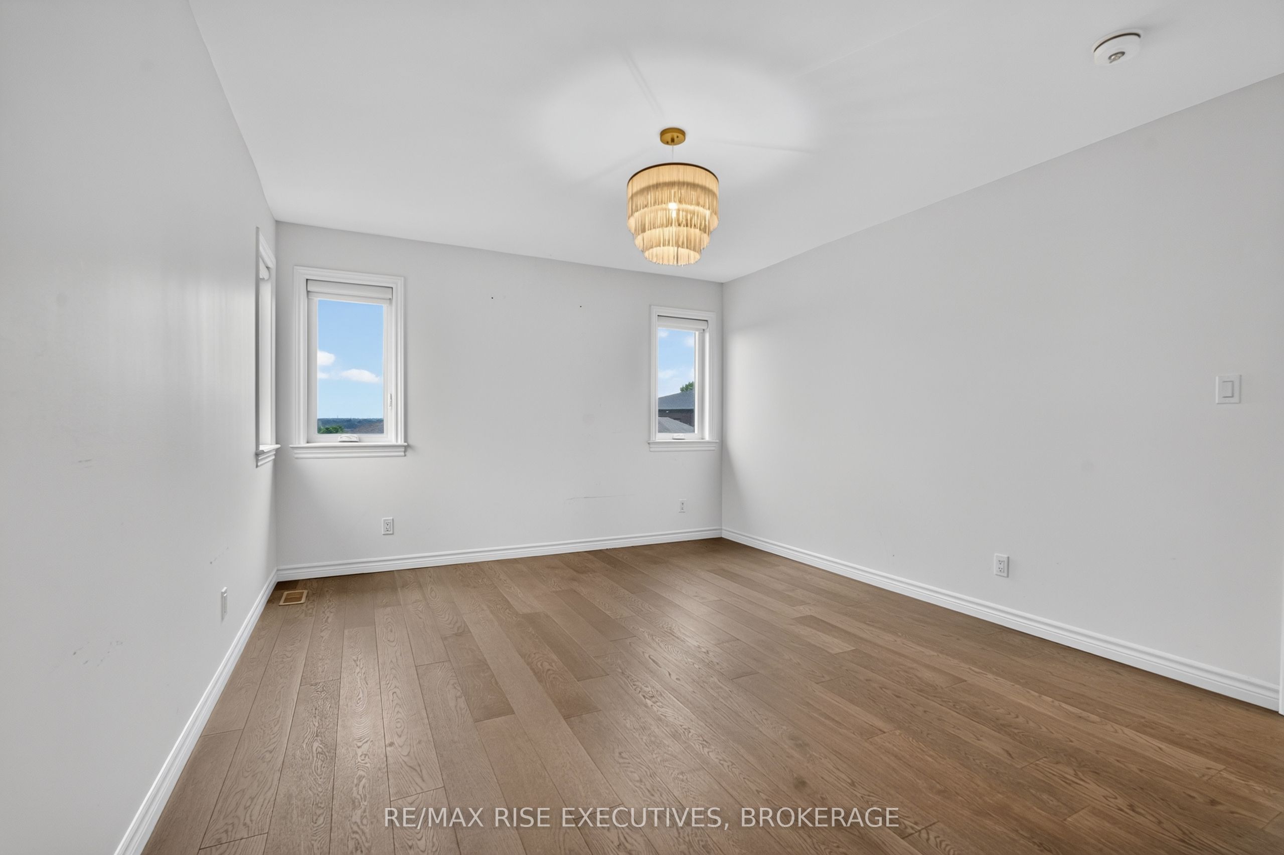 1237 Carfa Crescent Property Photo 24