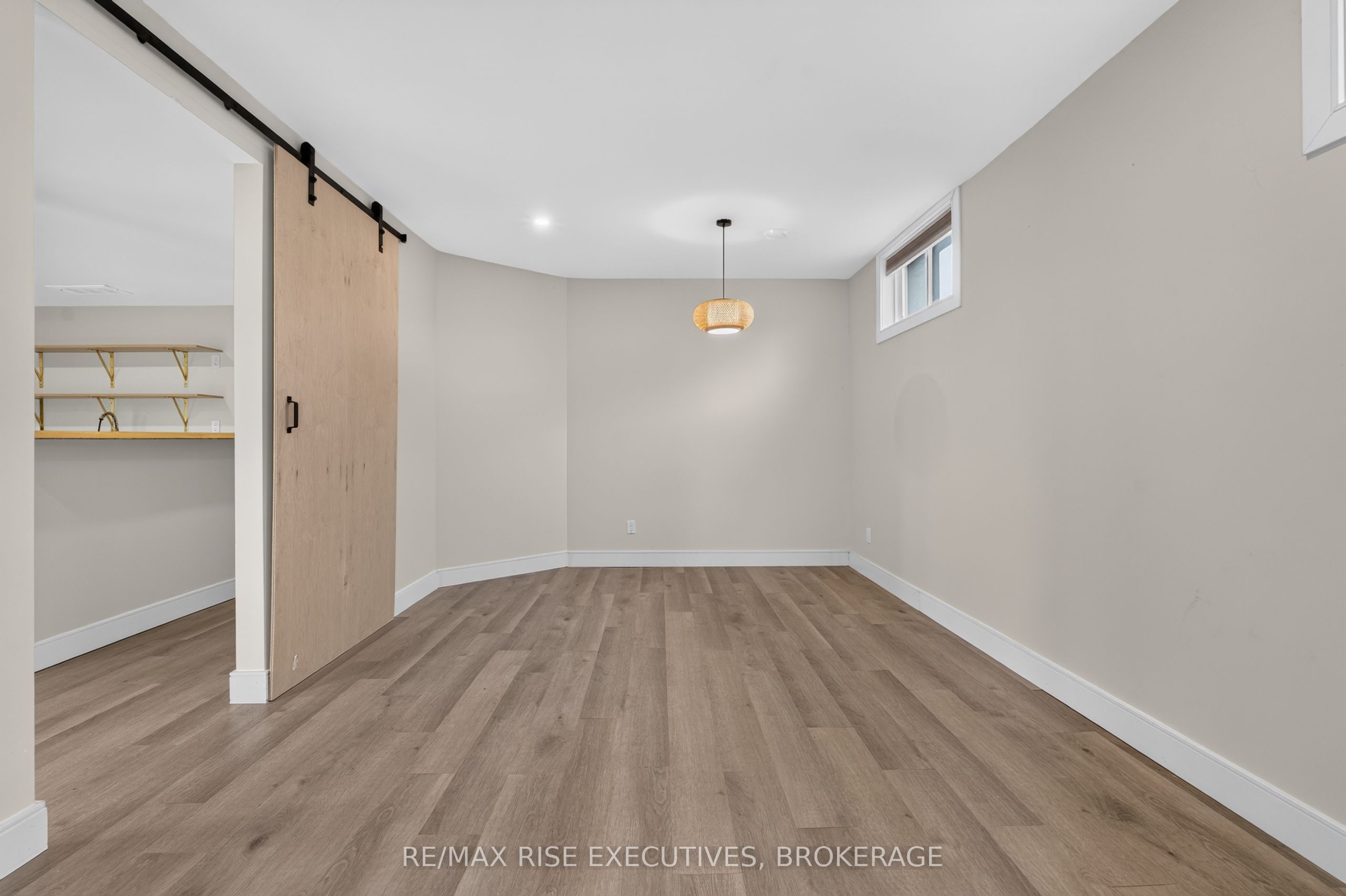 1237 Carfa Crescent Property Photo 30