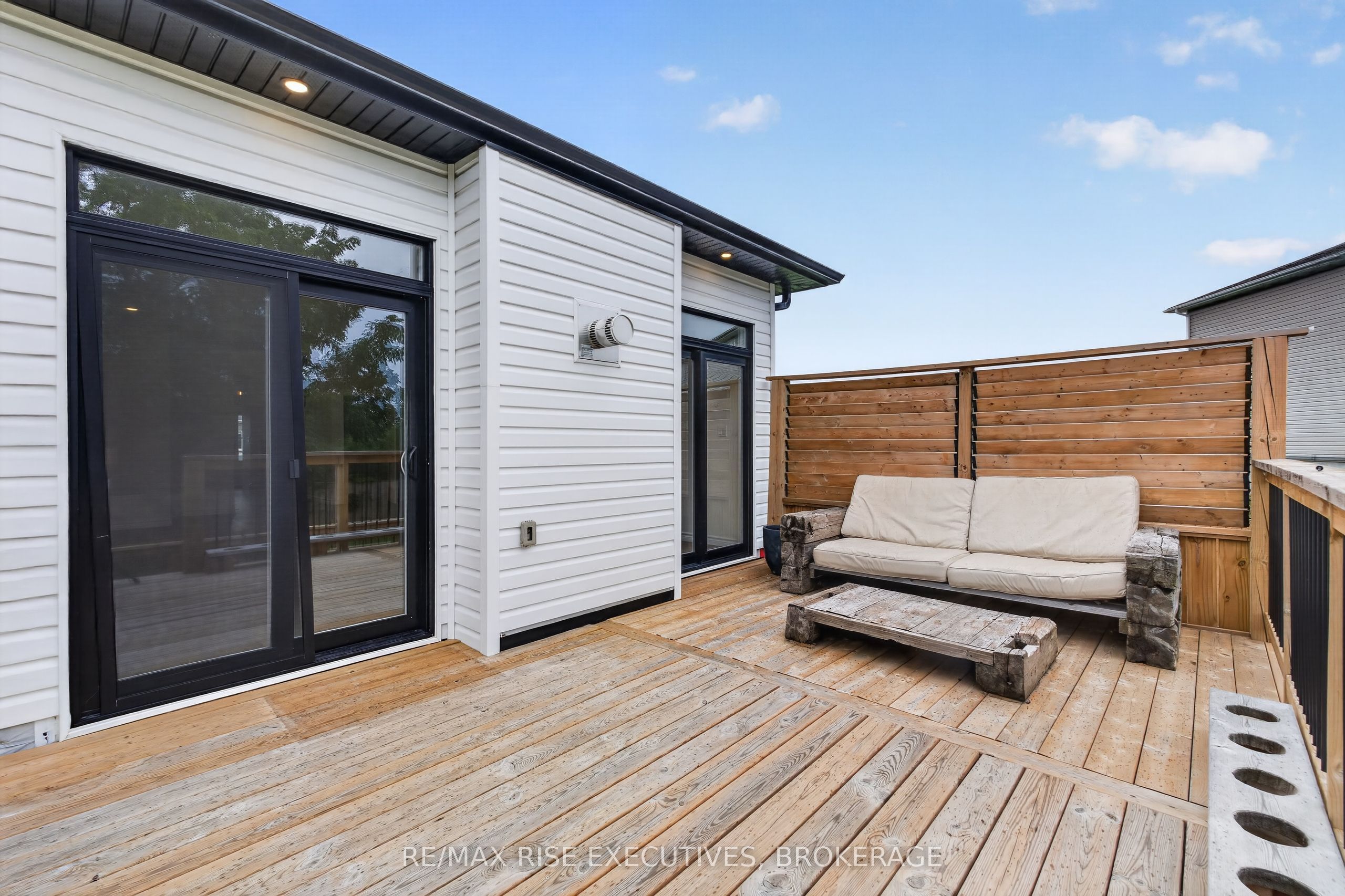 1237 Carfa Crescent Property Photo 39