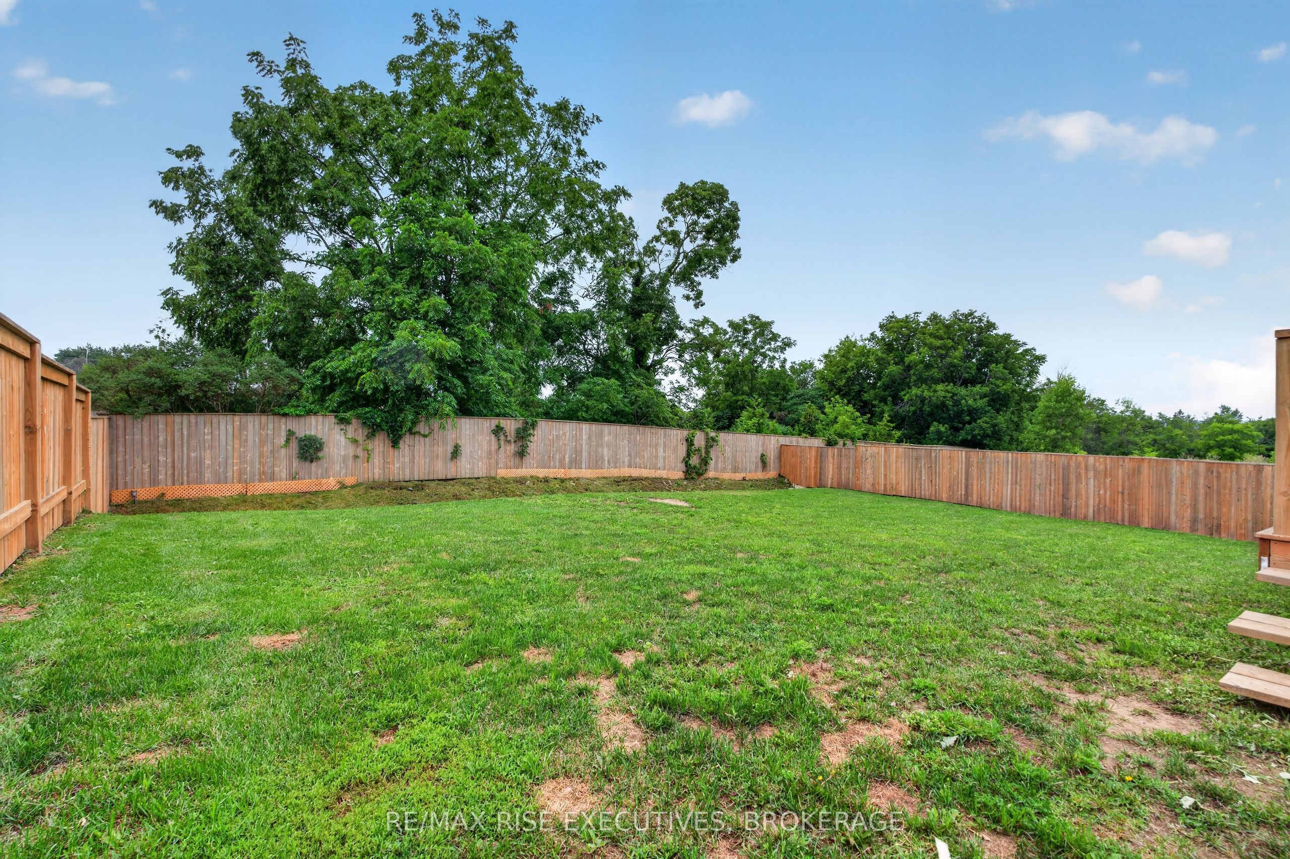 1237 Carfa Crescent Property Photo 40