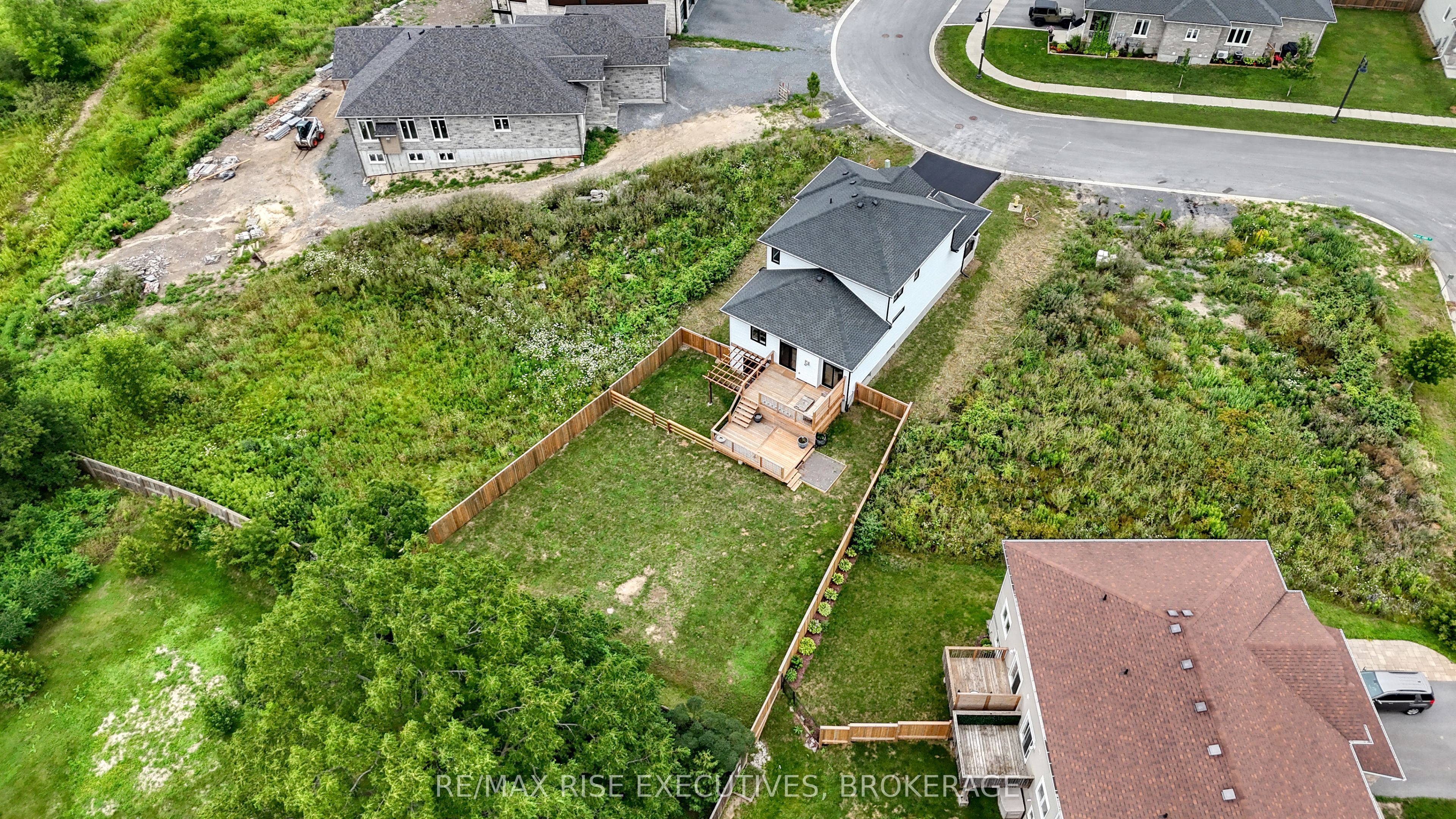 1237 Carfa Crescent Property Photo 45