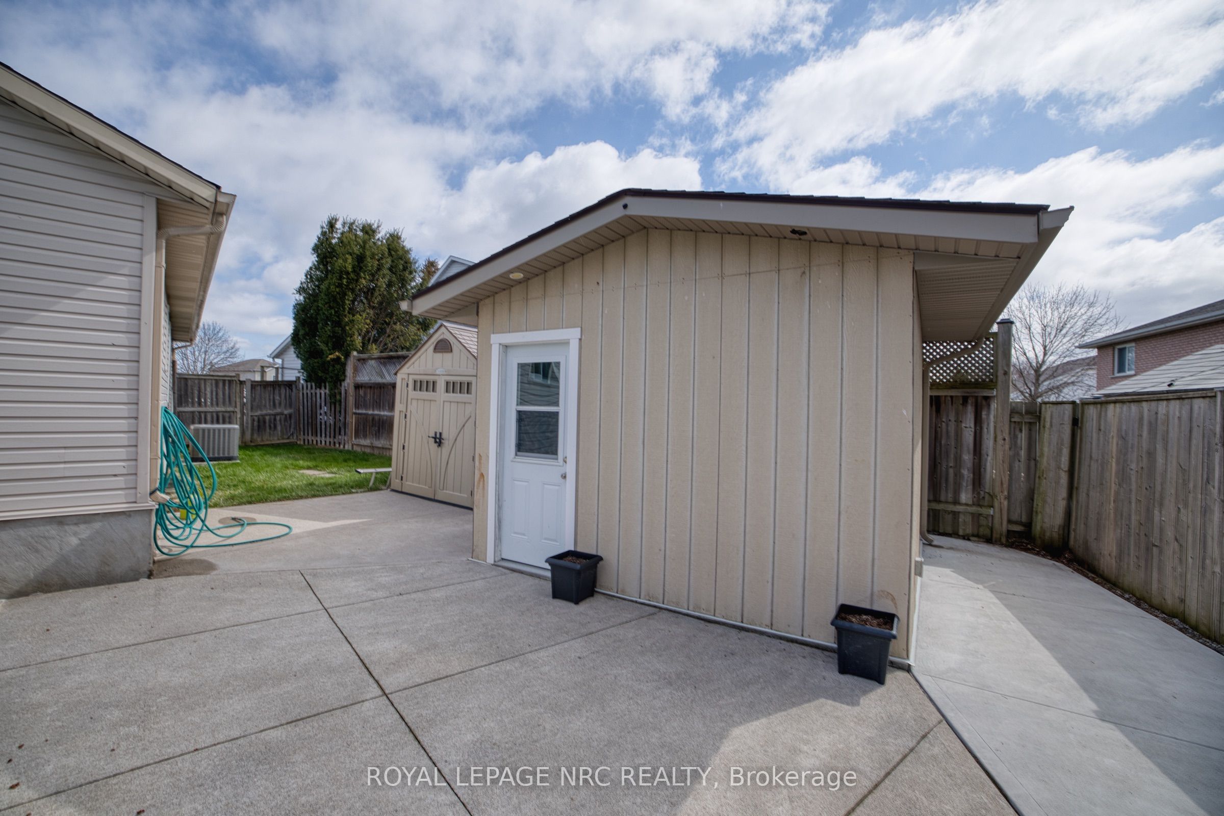 16 Leonard Drive Property Photo 21
