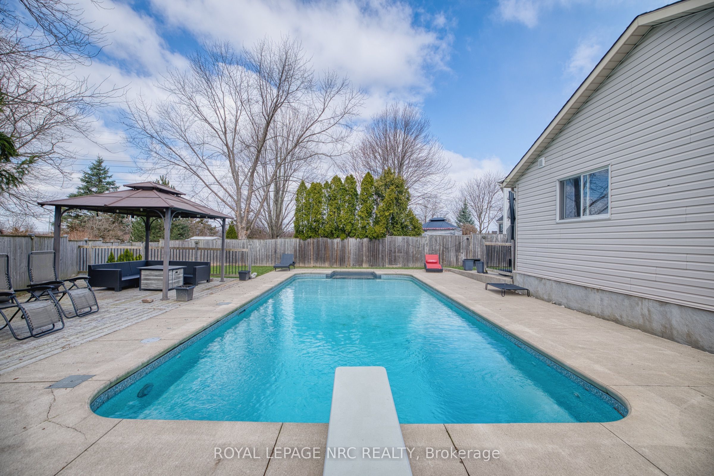 16 Leonard Drive Property Photo 24