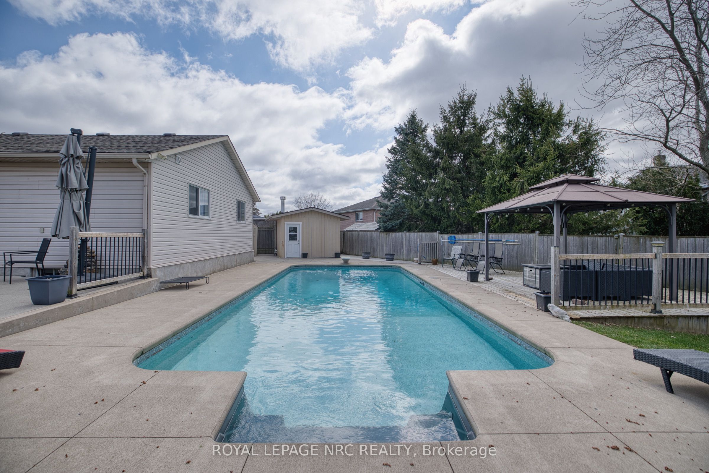 16 Leonard Drive Property Photo 27