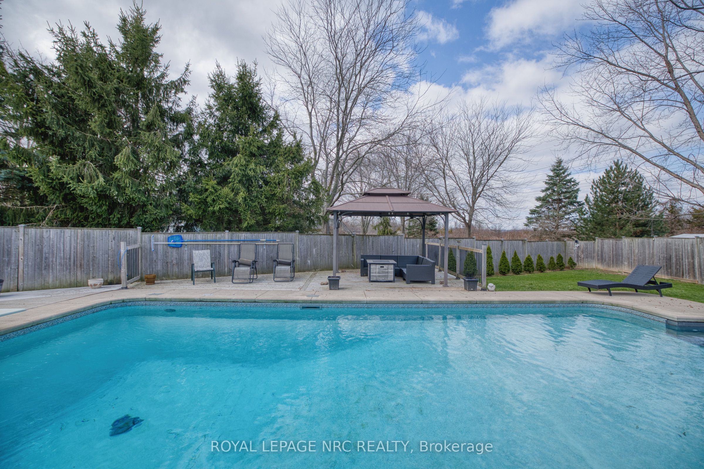 16 Leonard Drive Property Photo 28