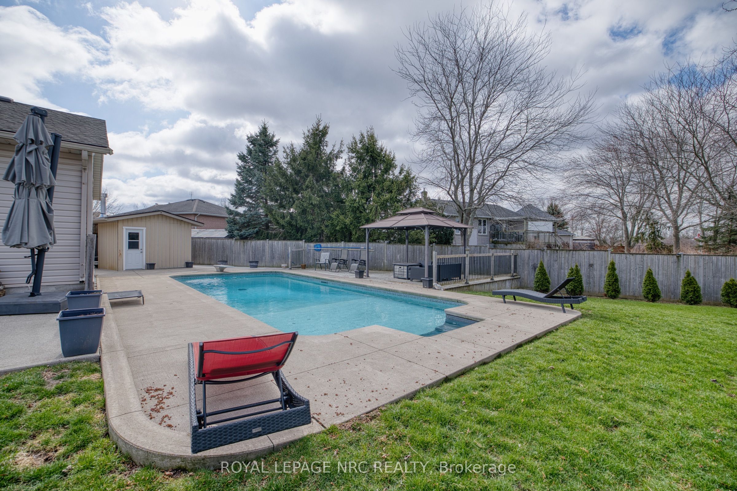 16 Leonard Drive Property Photo 29