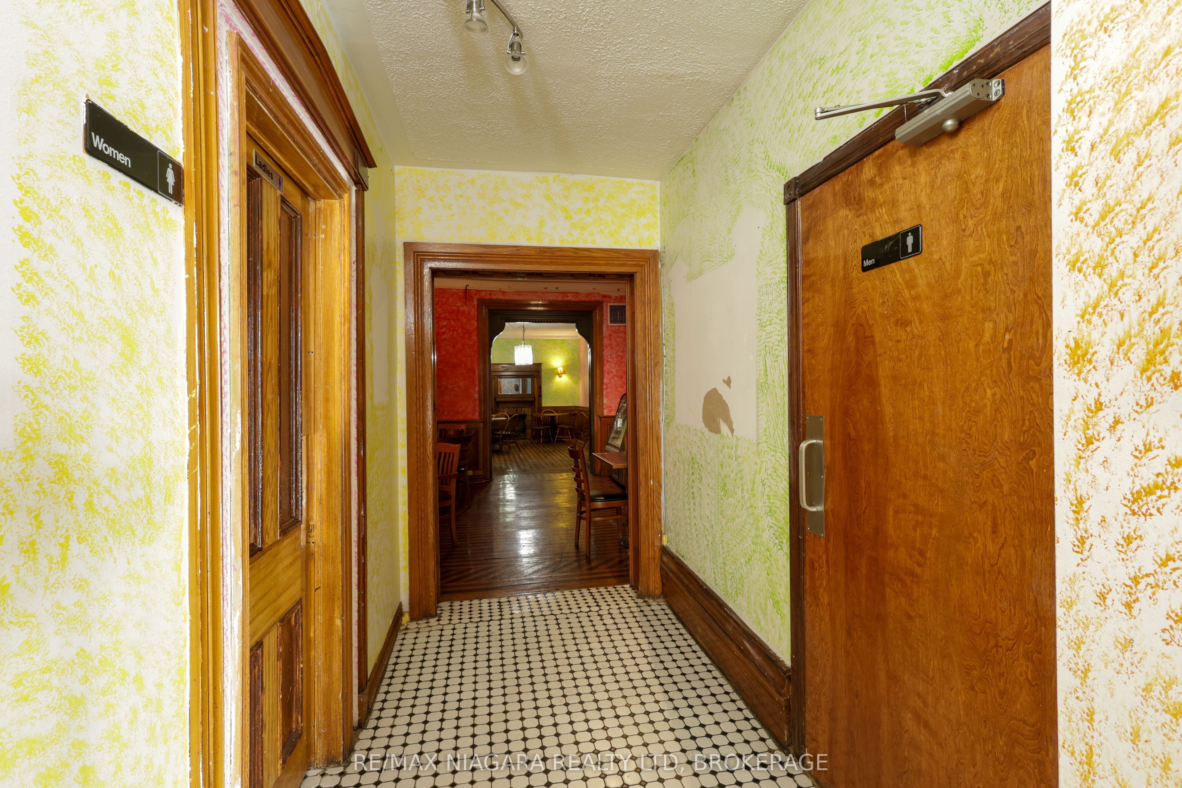 22 Academy Street Property Photo 19