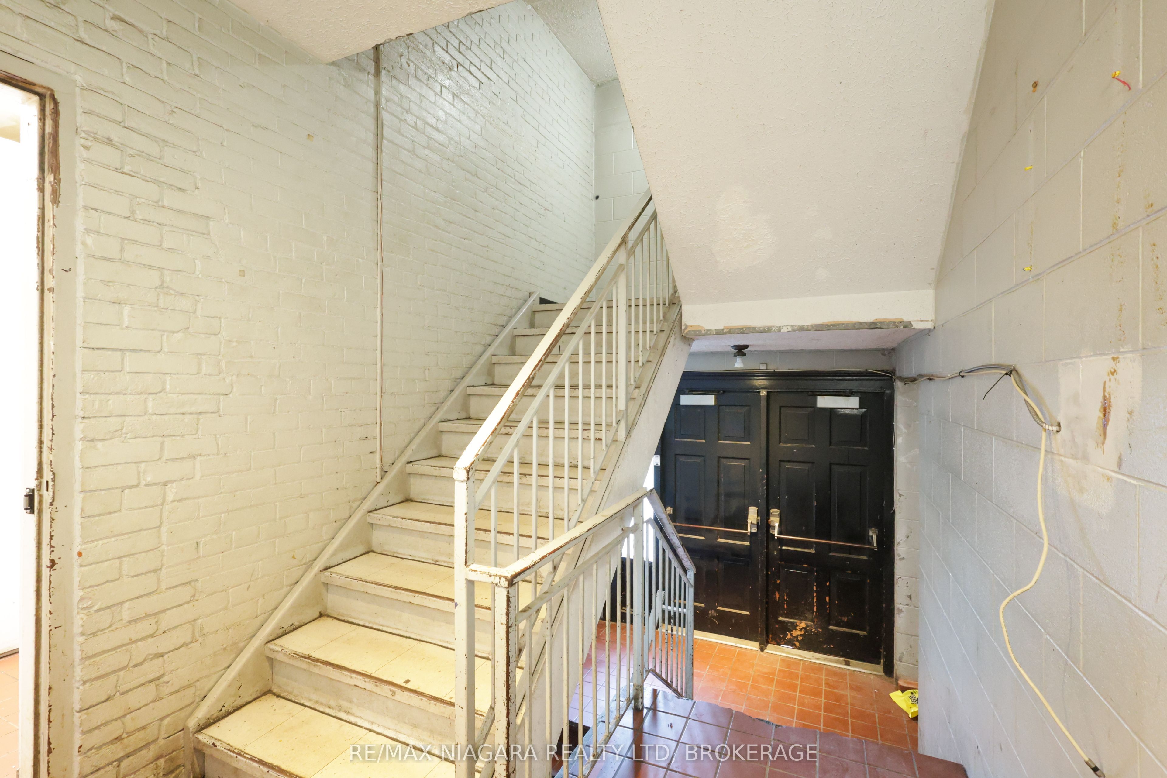22 Academy Street Property Photo 29