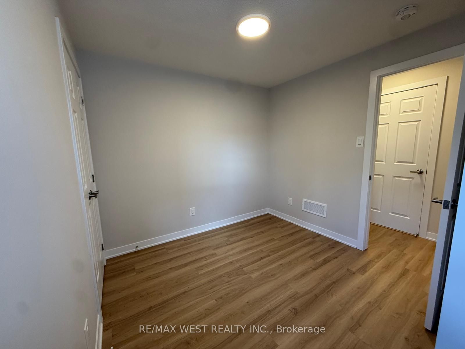 797 Utopie Private Property Photo 15