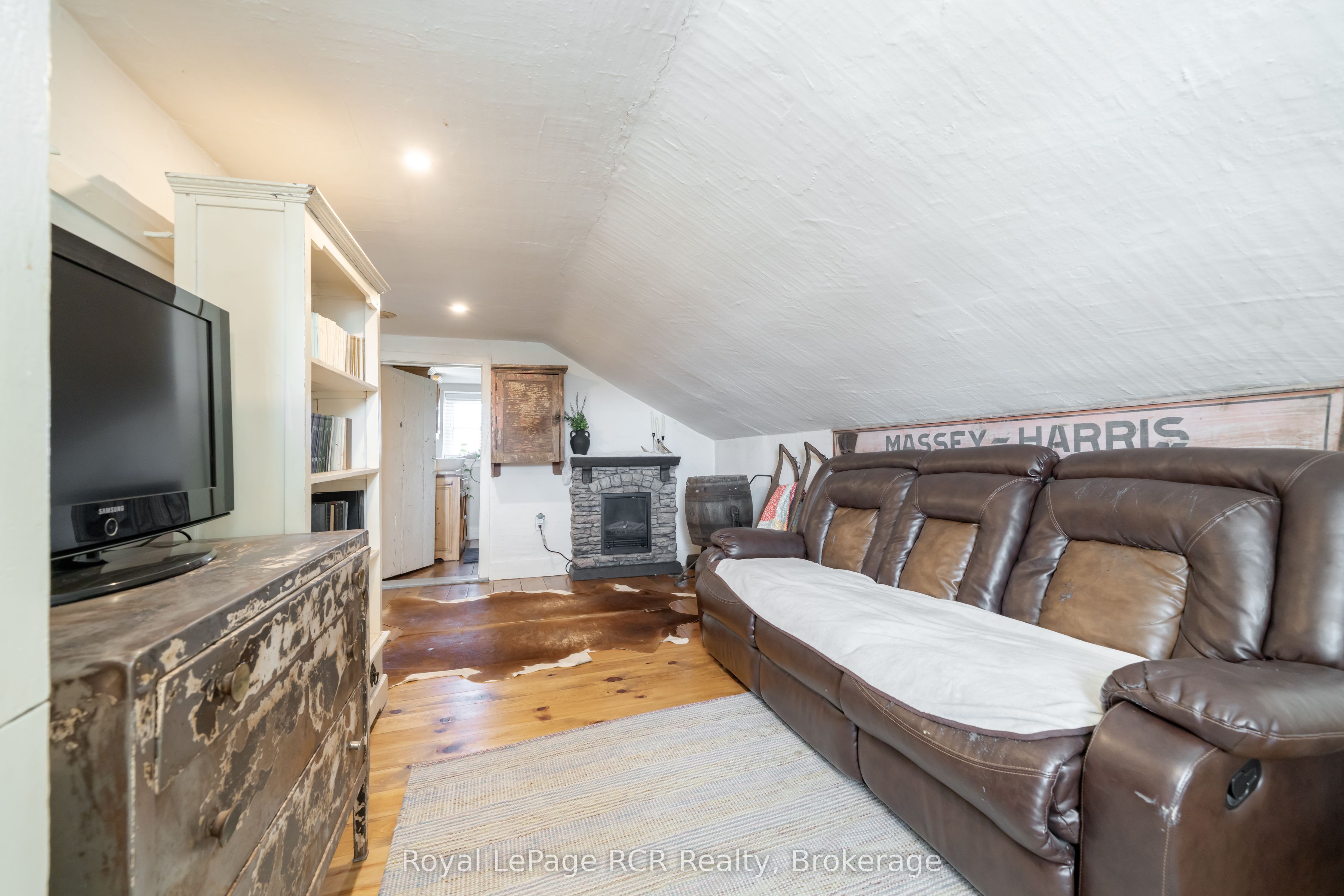 135458 Concession 8 Property Photo 30