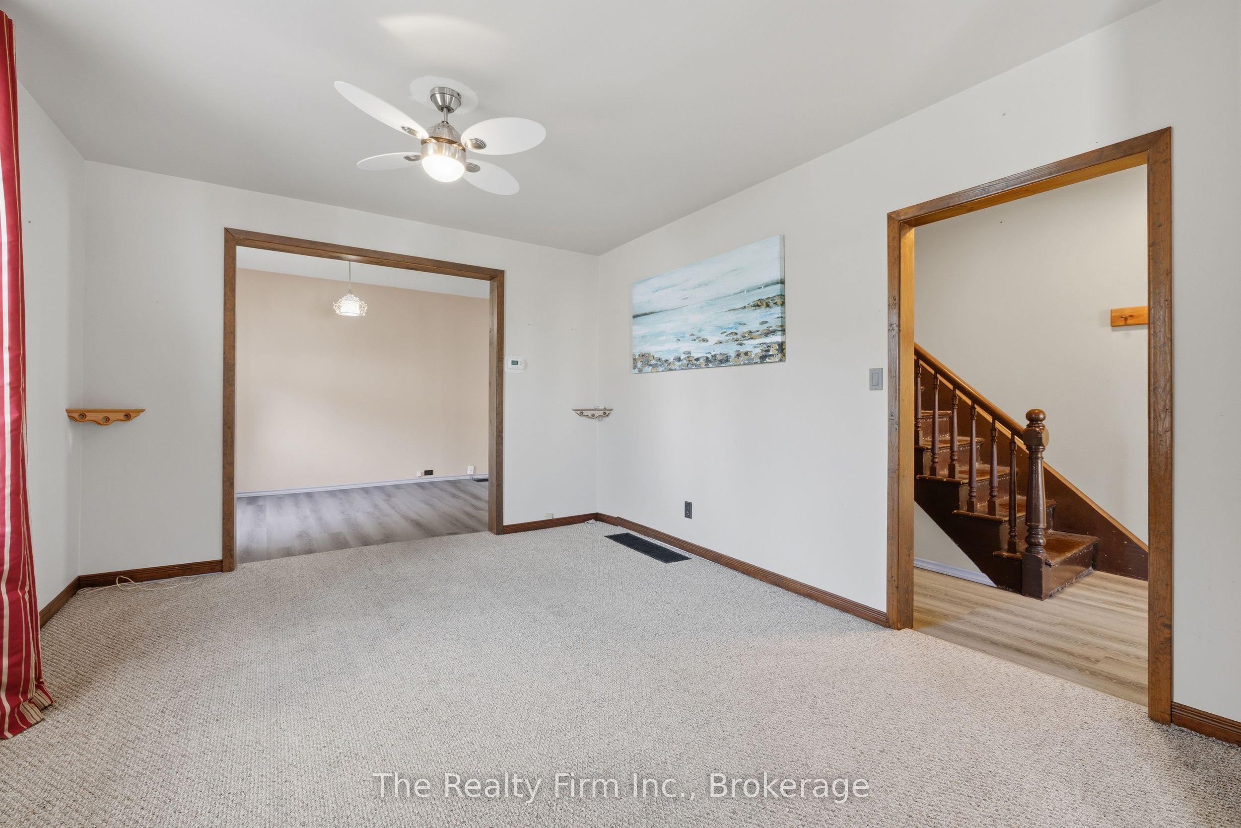 17 Douglas Street Property Photo 7