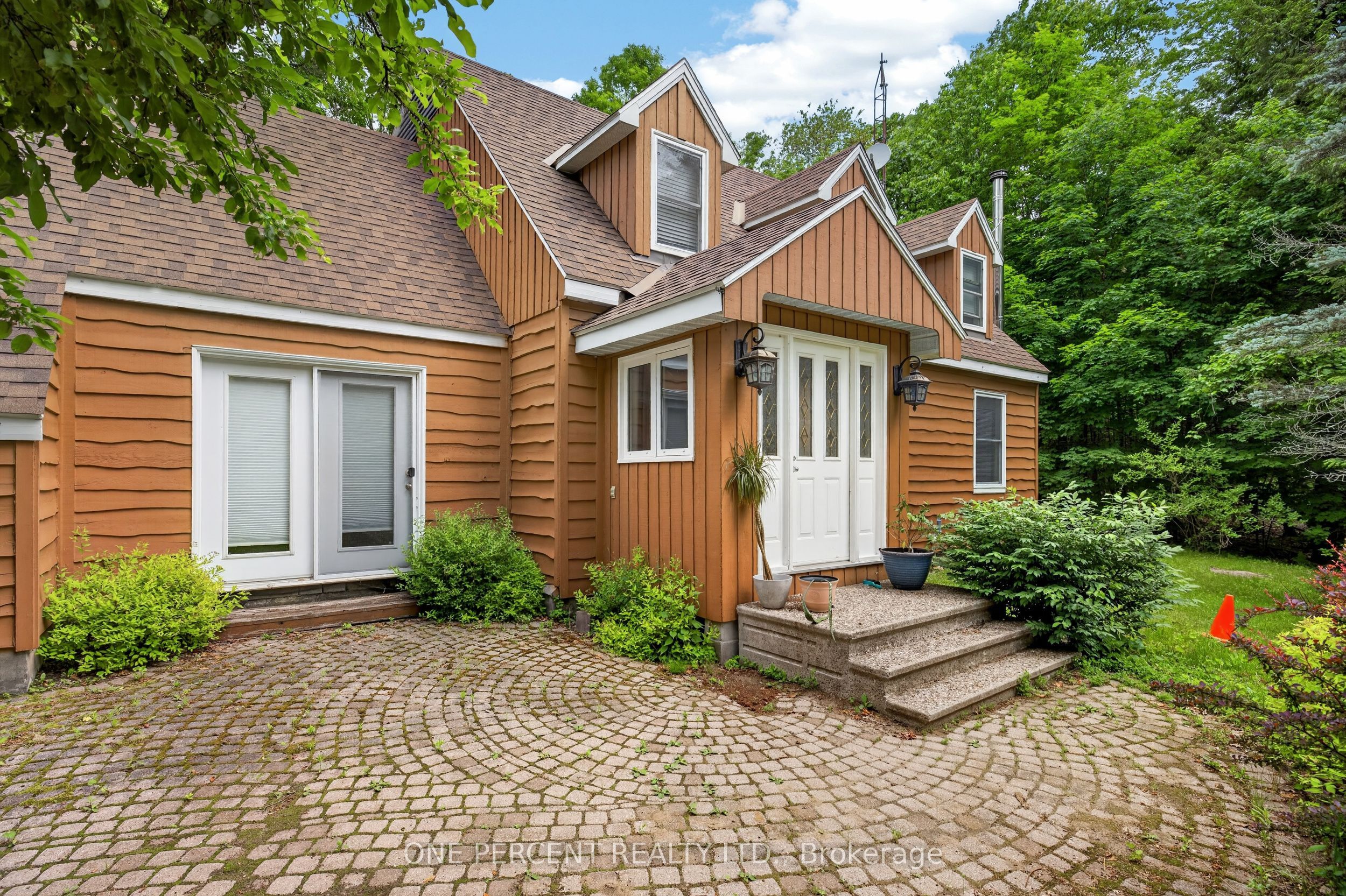 1054 Wolf Grove Road Property Photo 1