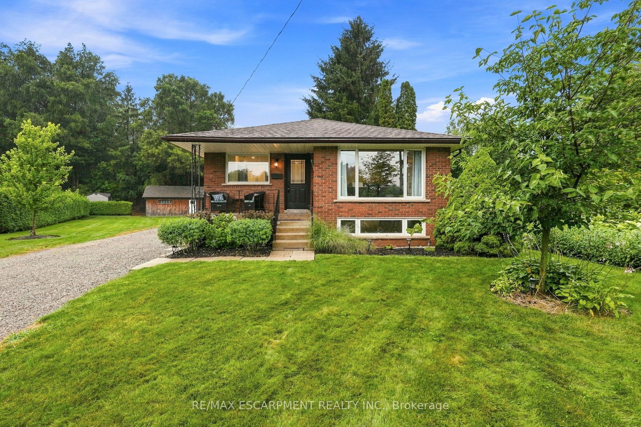 10 Taylor Crescent Property Photo 1