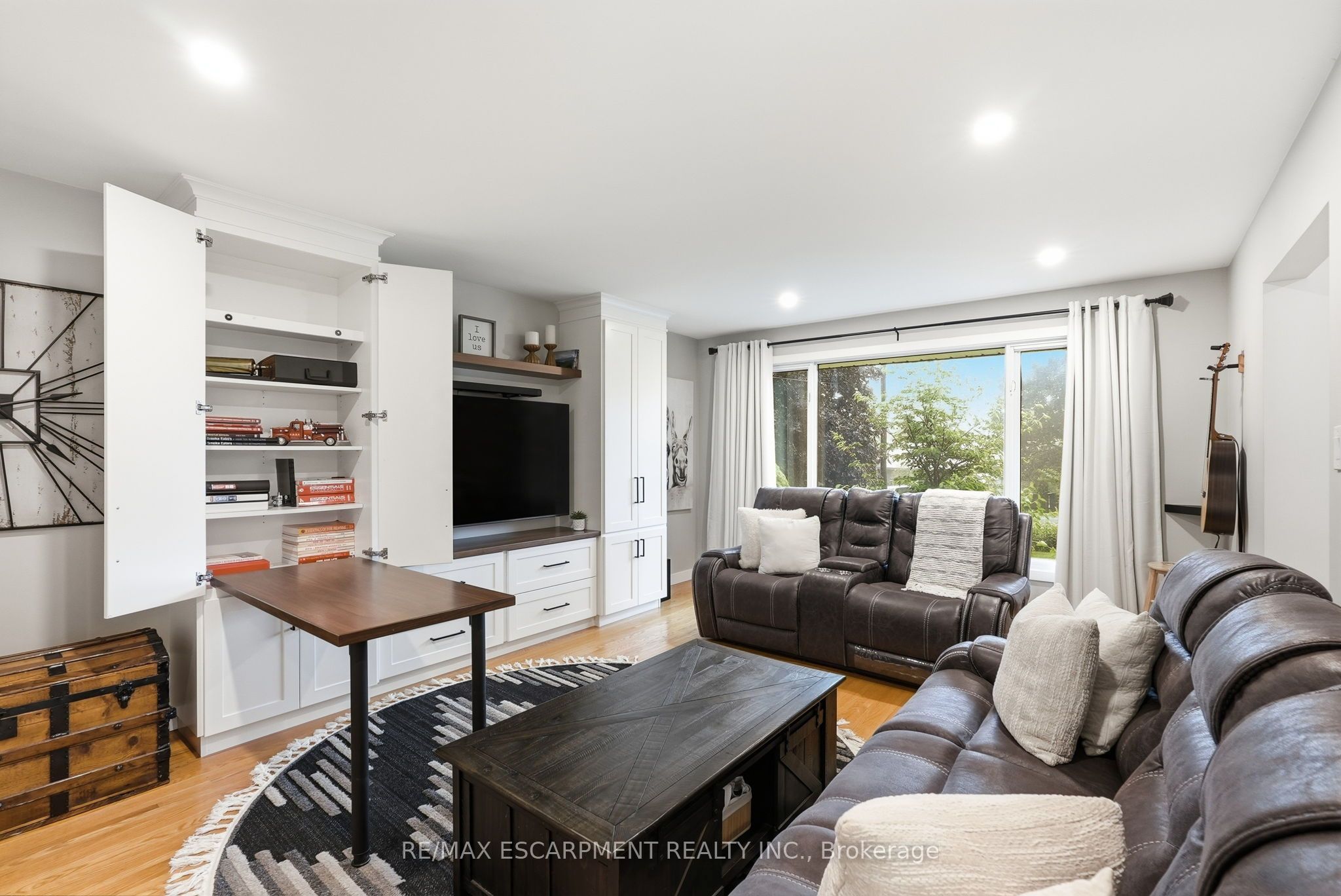 10 Taylor Crescent Property Photo 5