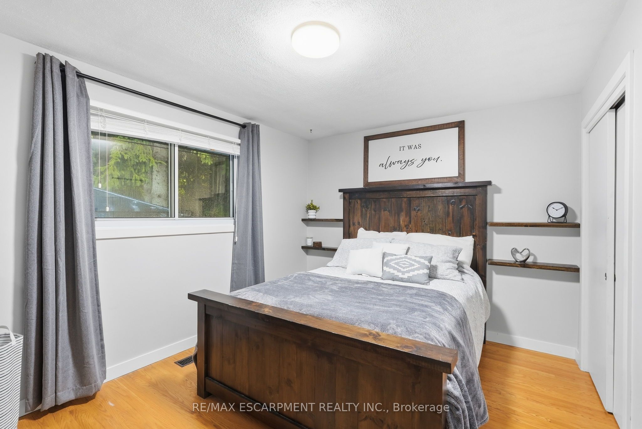 10 Taylor Crescent Property Photo 16