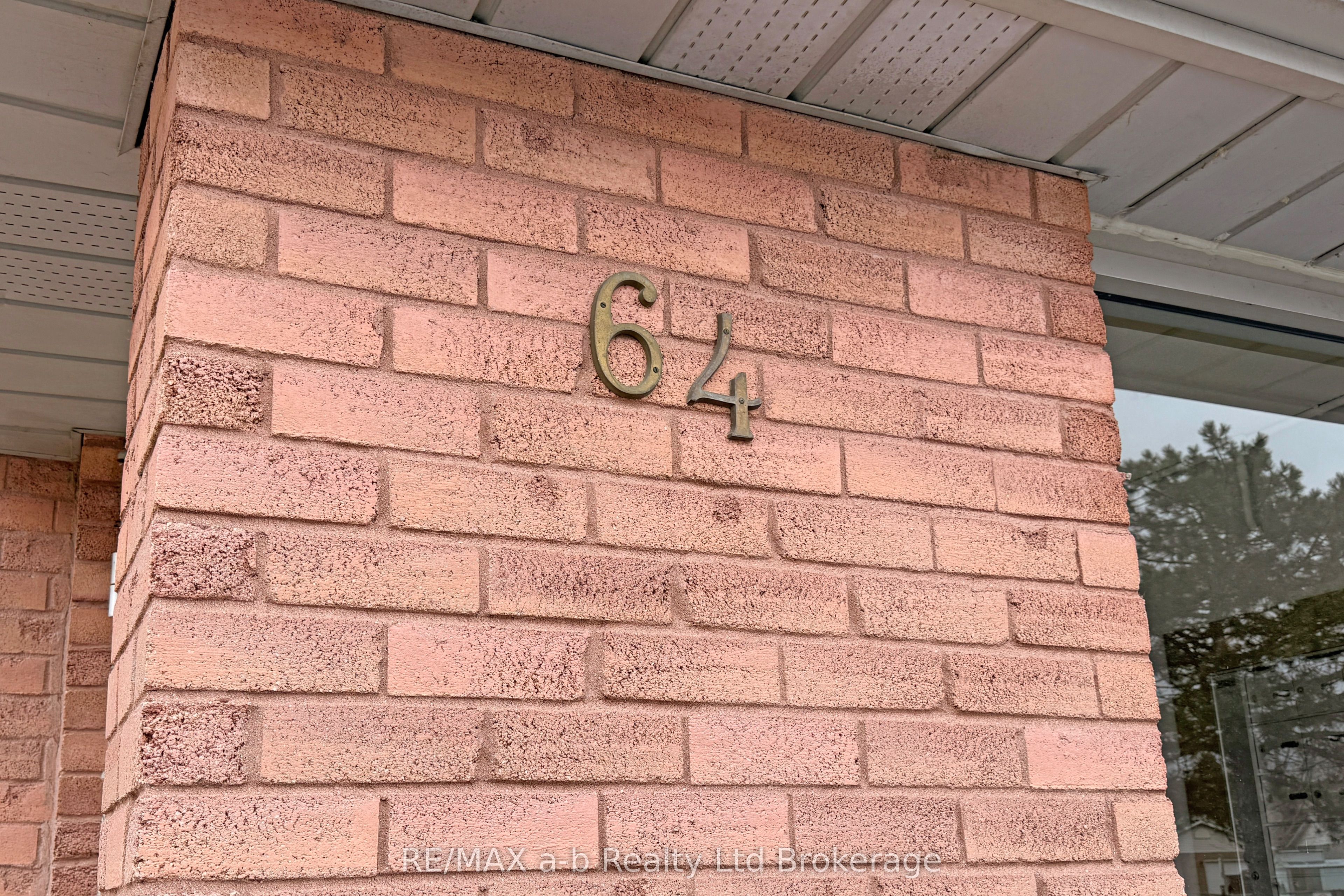64 Hiawatha Road 36 Property Photo 4