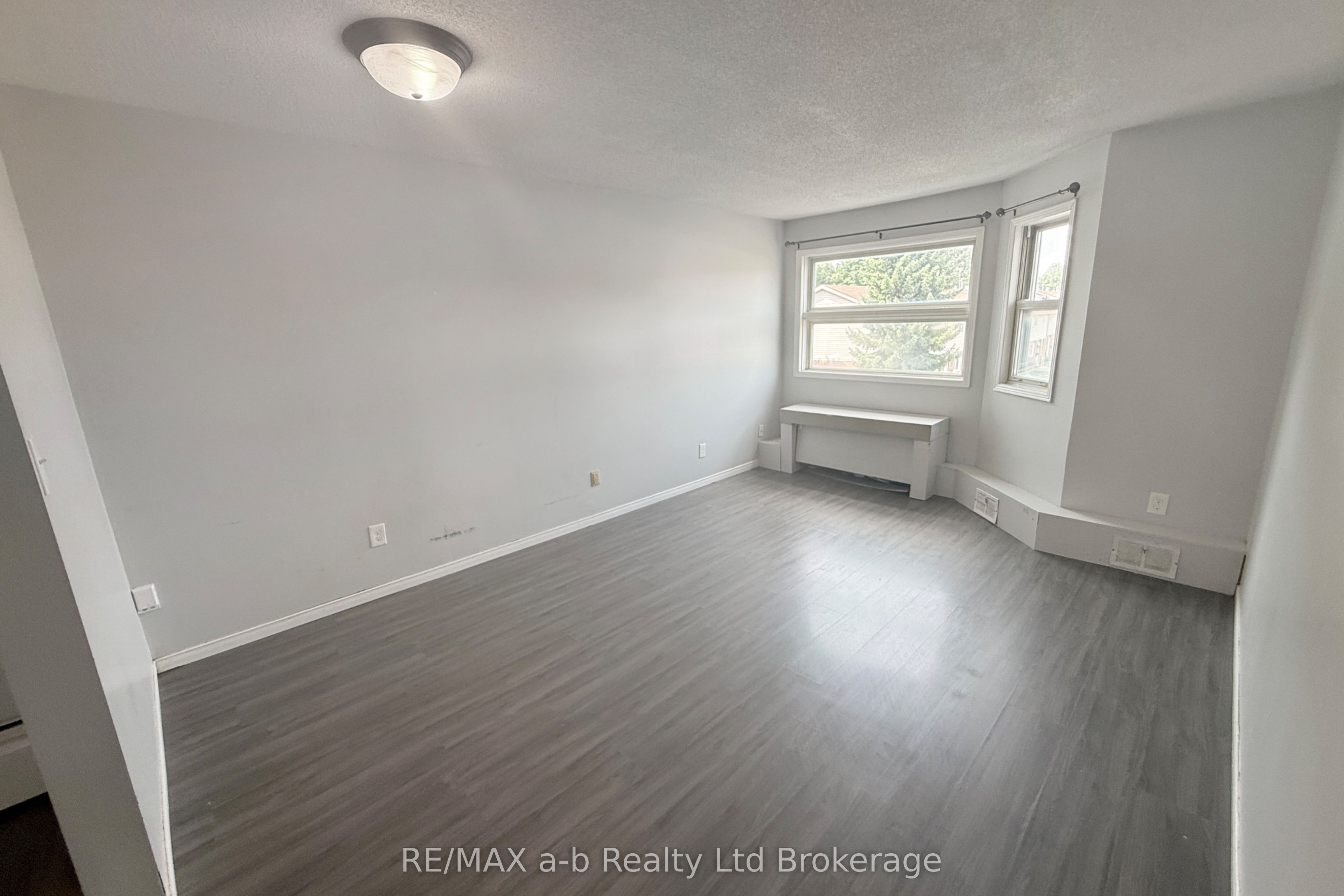 64 Hiawatha Road 36 Property Photo 9