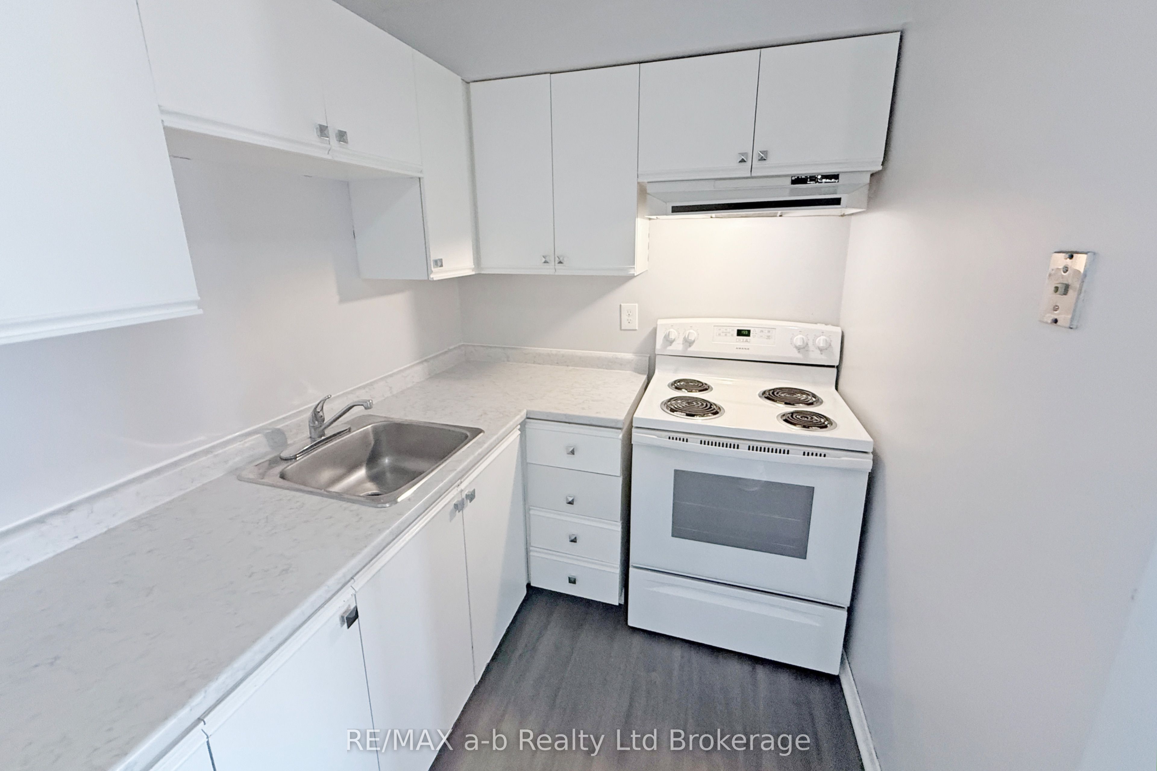 64 Hiawatha Road 36 Property Photo 17