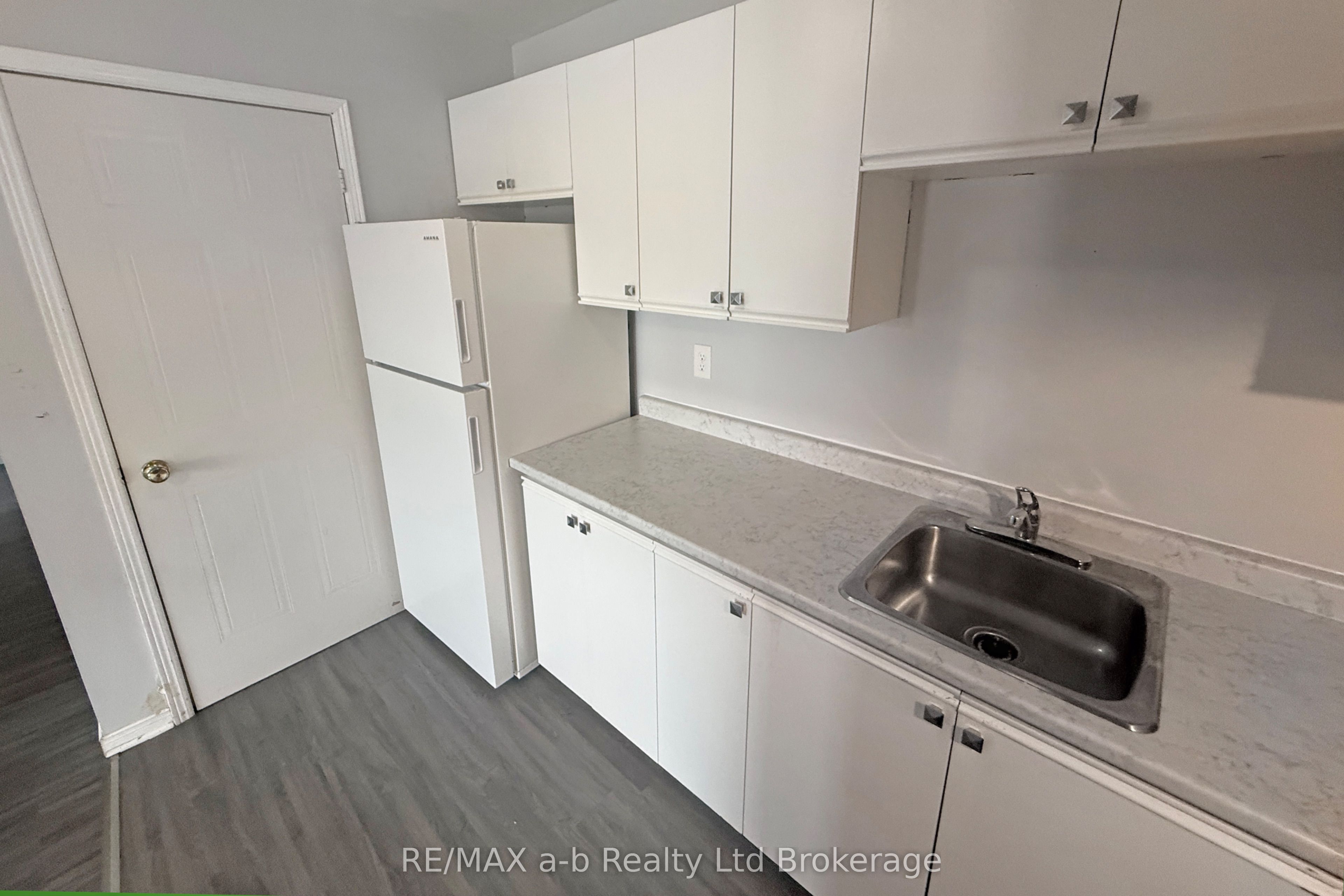 64 Hiawatha Road 36 Property Photo 18