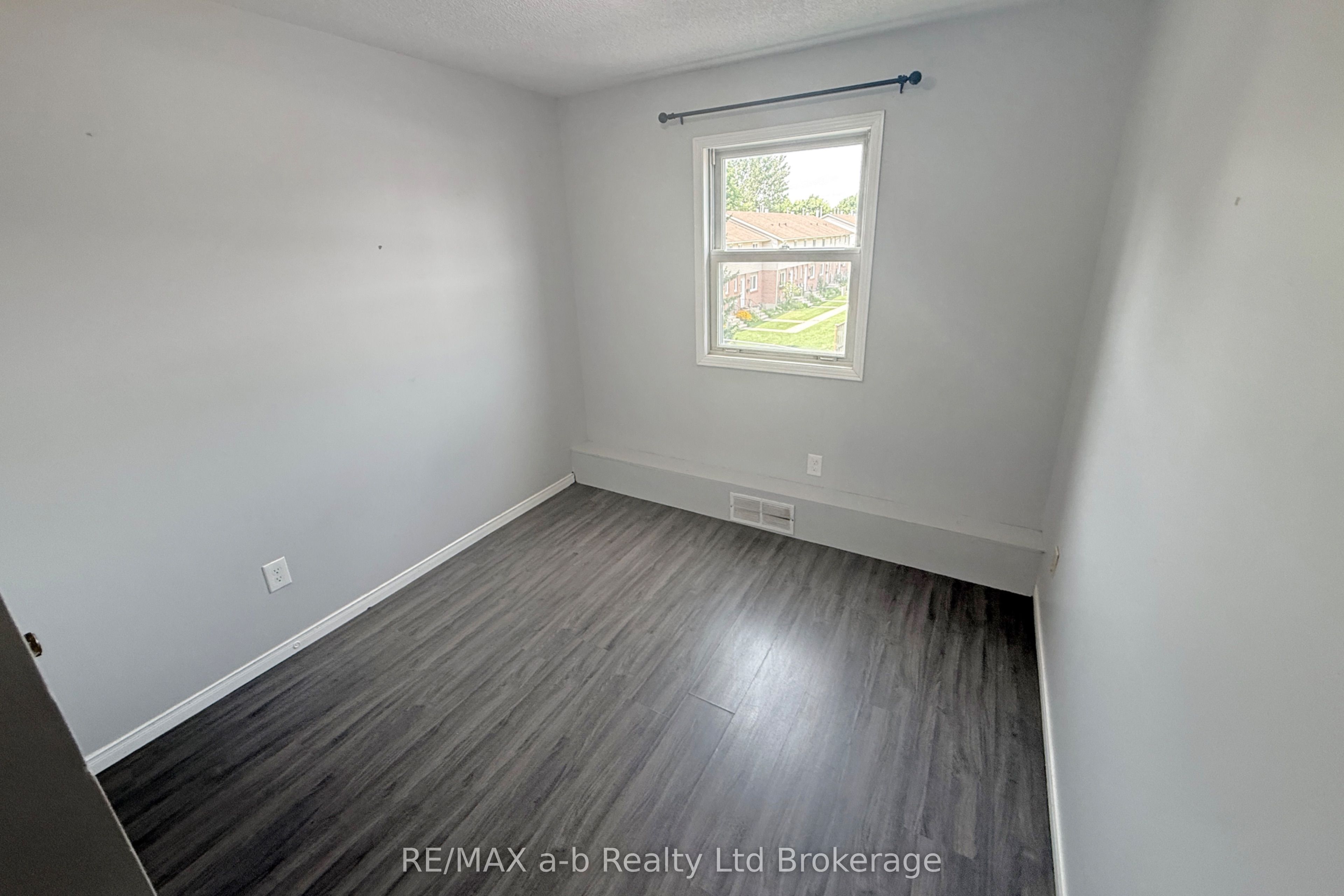 64 Hiawatha Road 36 Property Photo 23