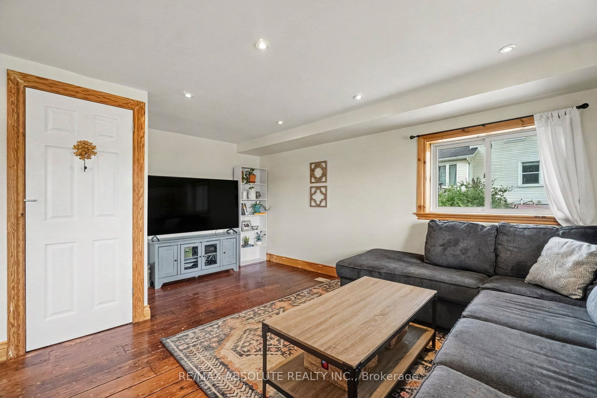 246 Albert Street Property Photo 6