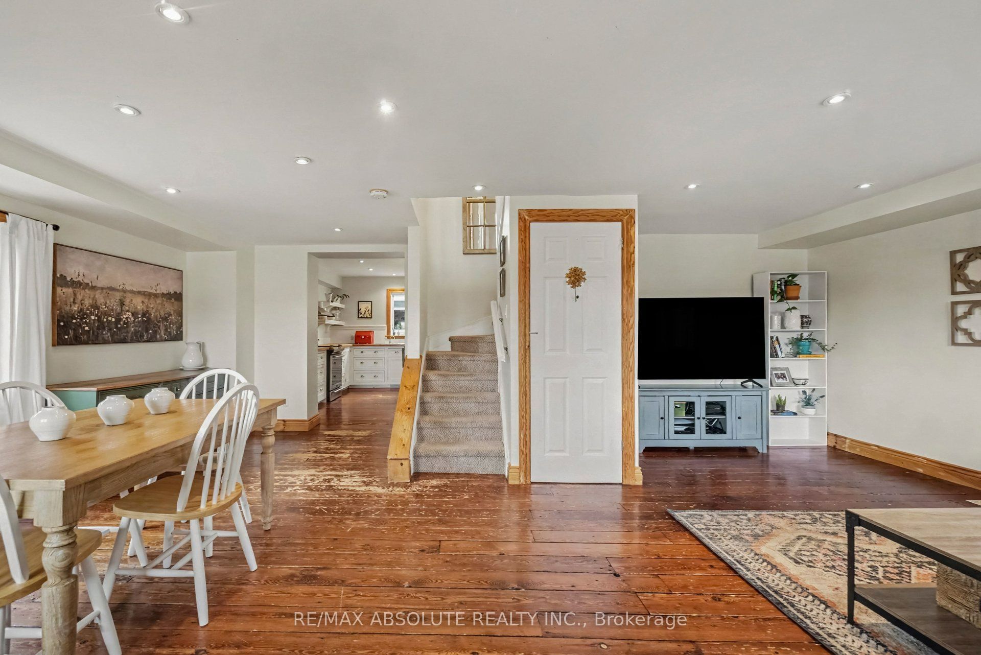 246 Albert Street Property Photo 9