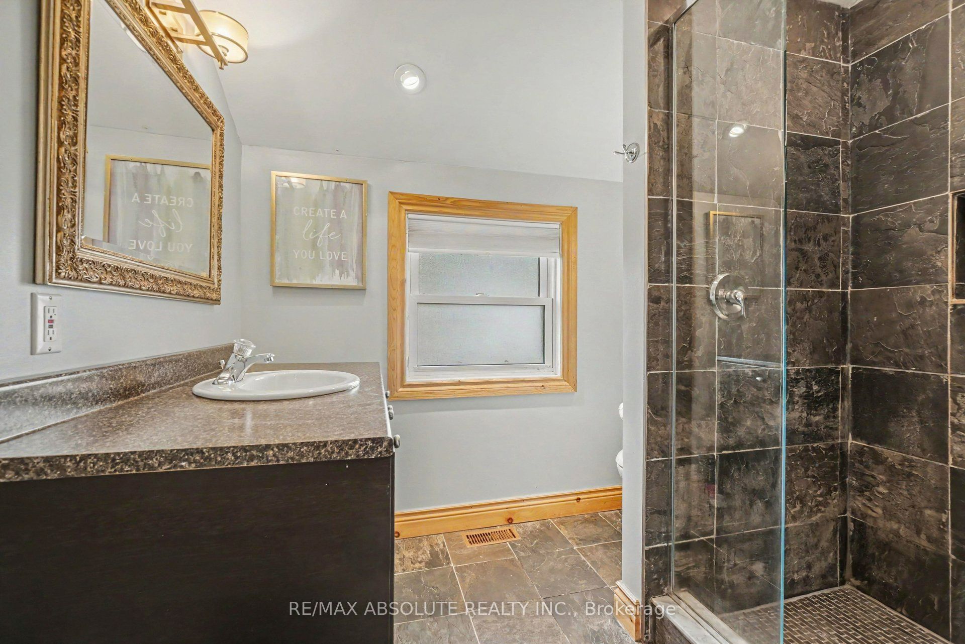 246 Albert Street Property Photo 22