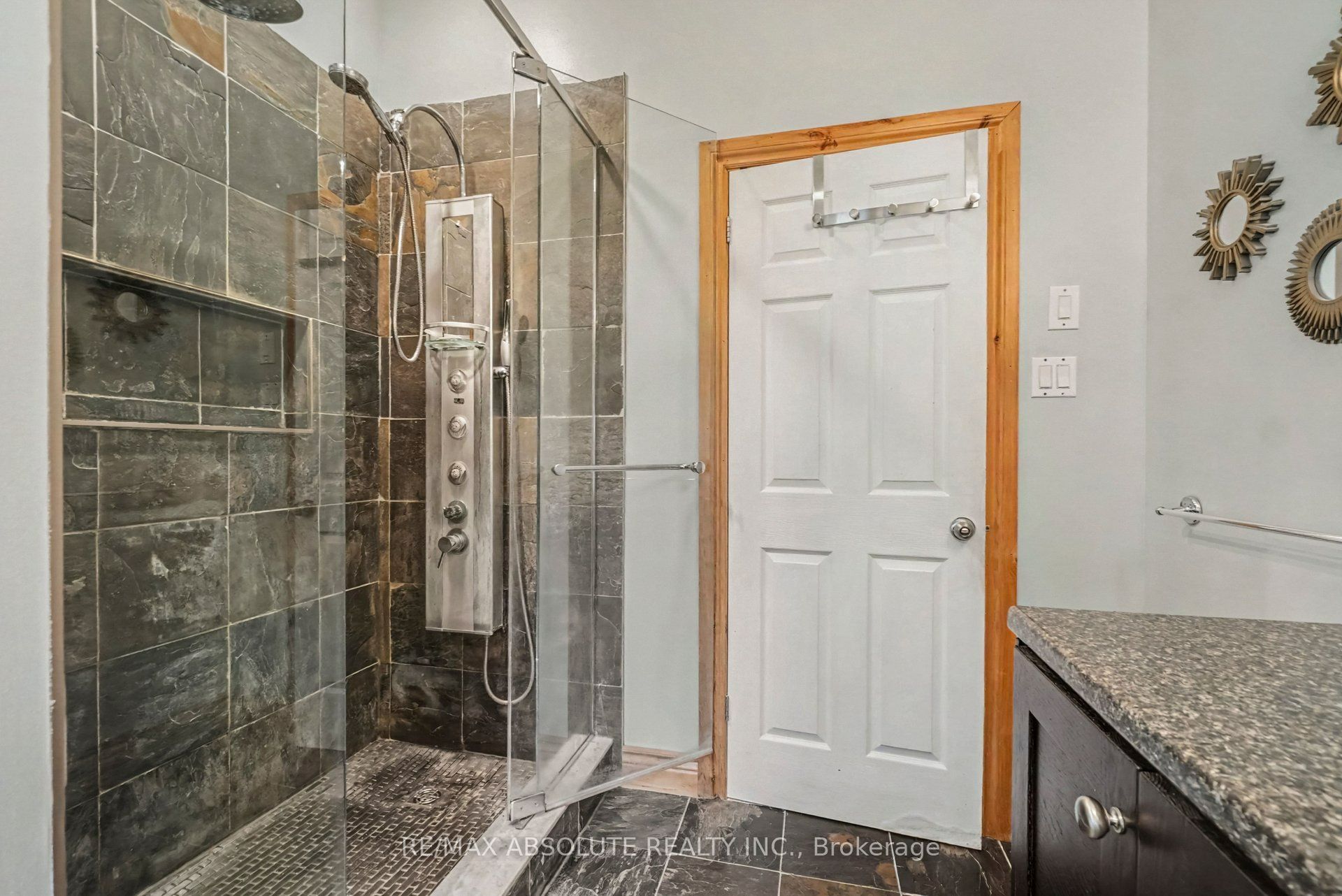 246 Albert Street Property Photo 23