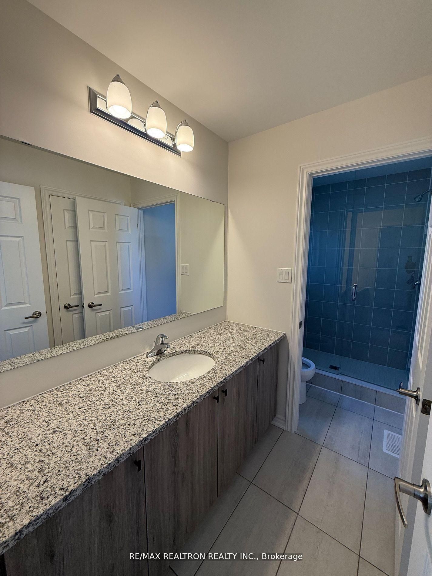 465 Hornbeck Street E Property Photo 6