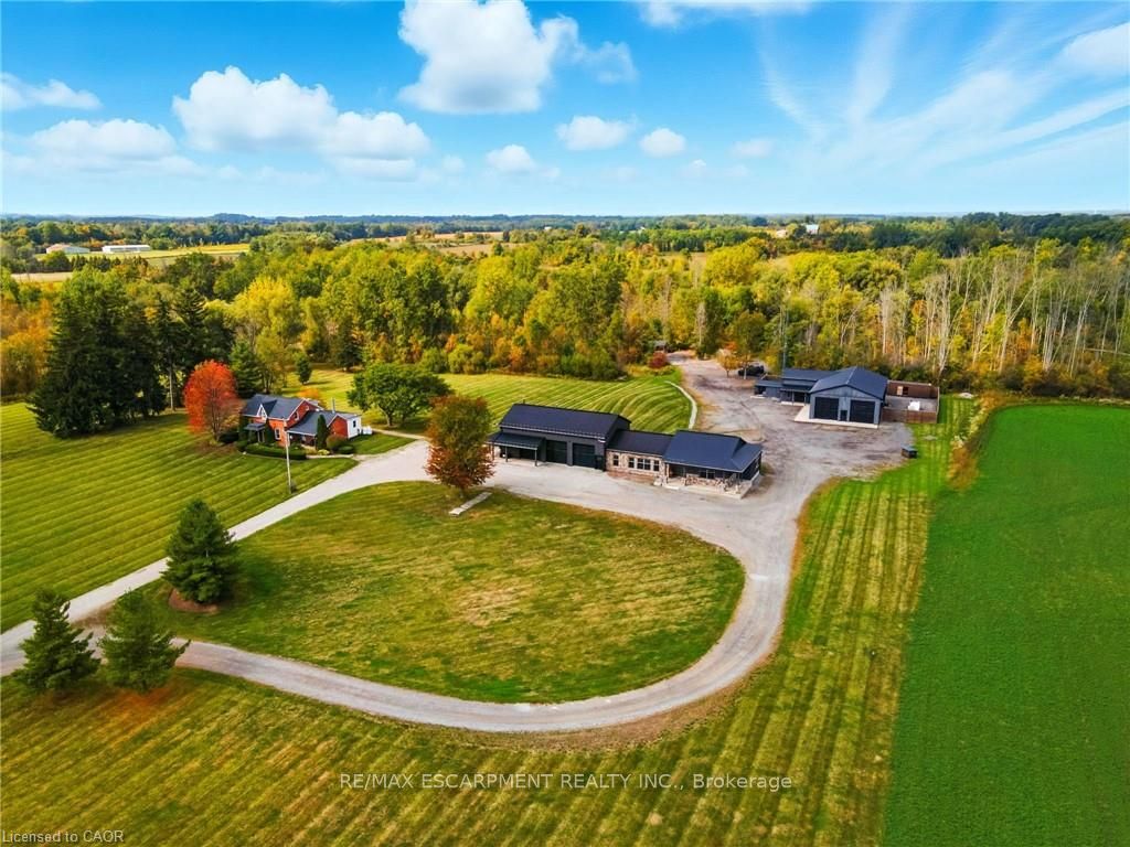 437 6th Concession Road E Property Photo 1