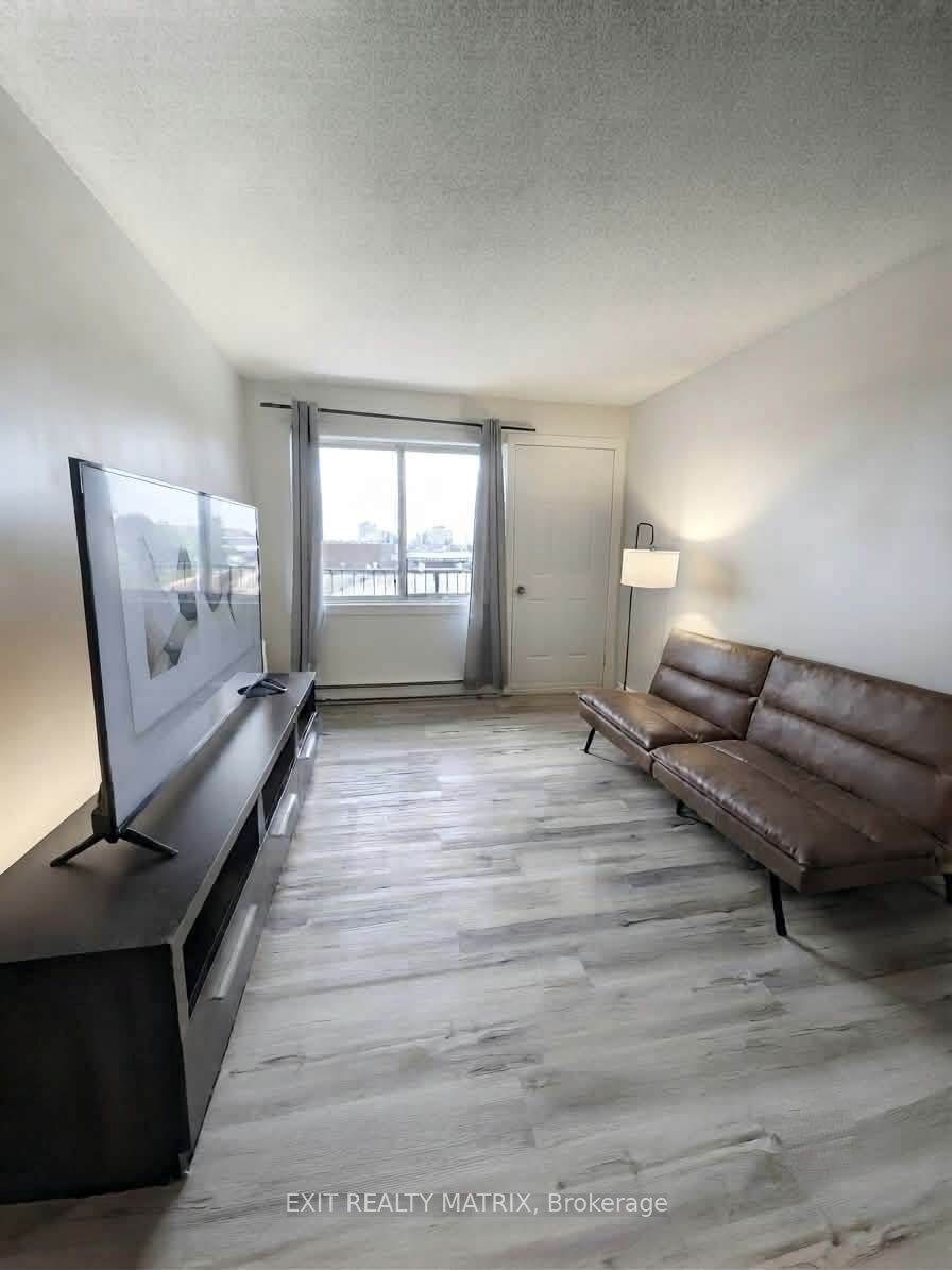 2041 Arrowsmith Drive 402c Property Photo 4